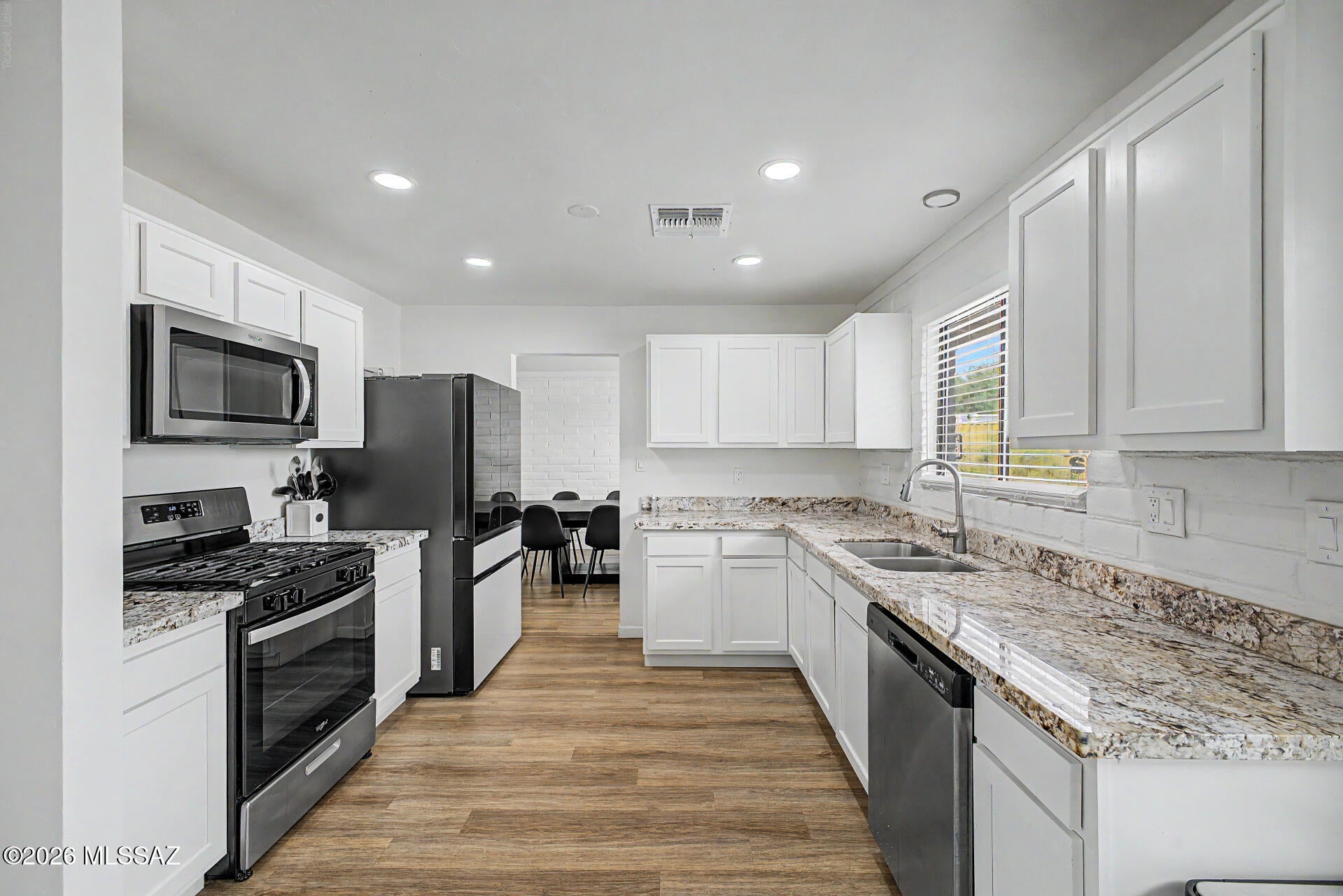3230 W Via Santa Dorotea
