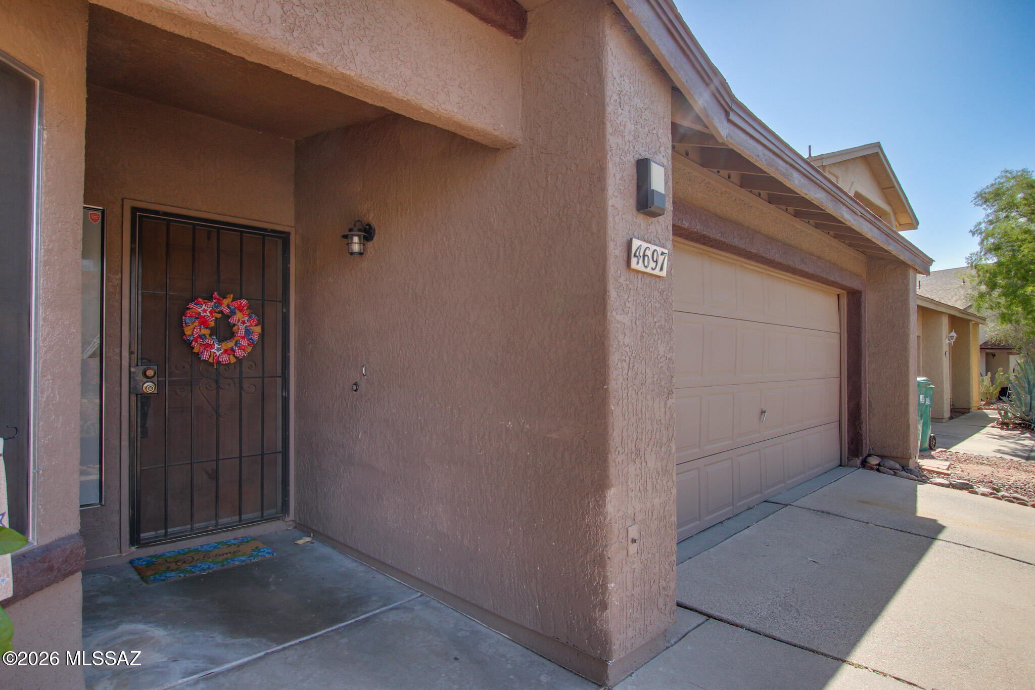 4697 W Globeberry Street