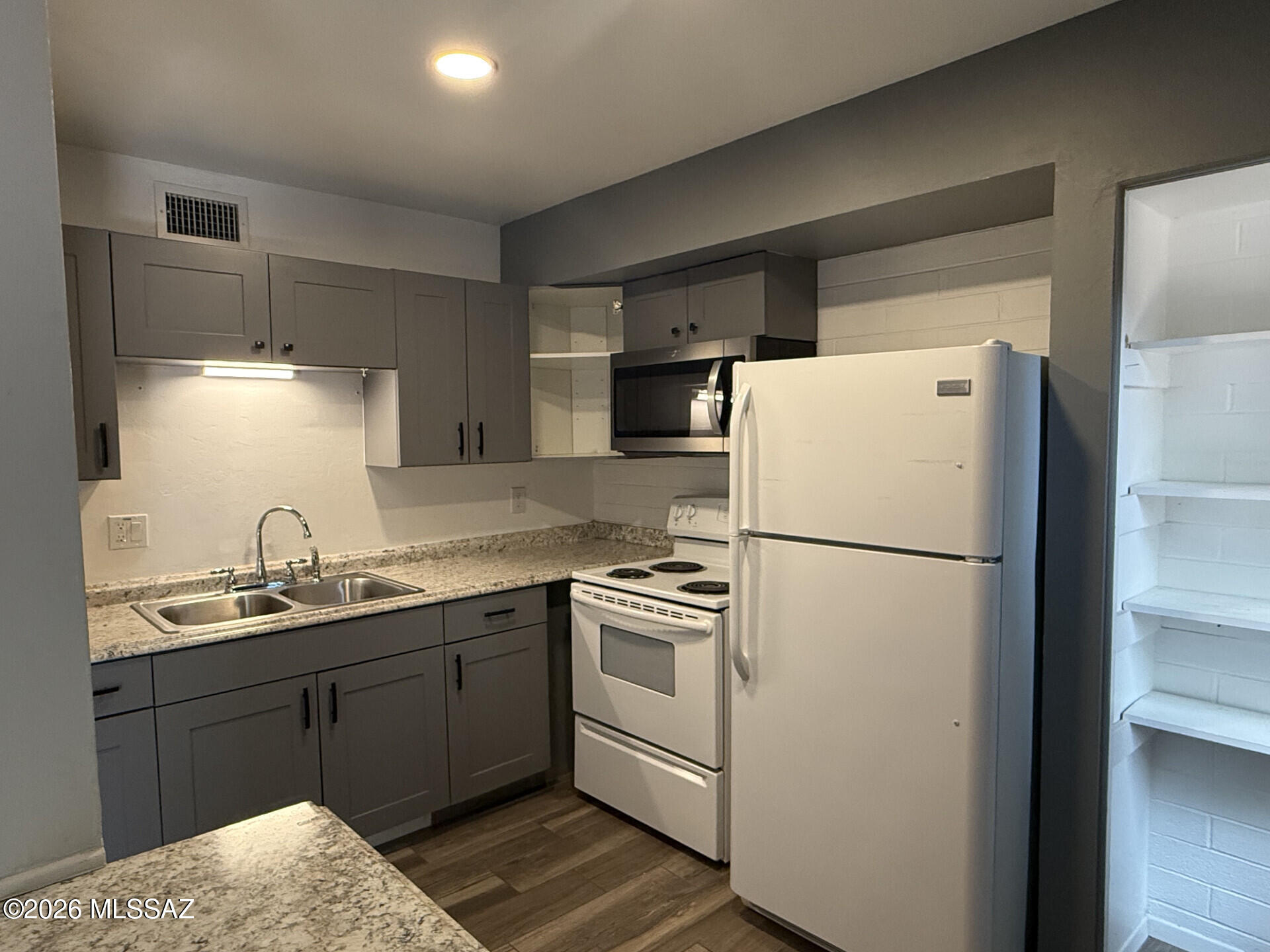 1336 S Avenida Polar C104