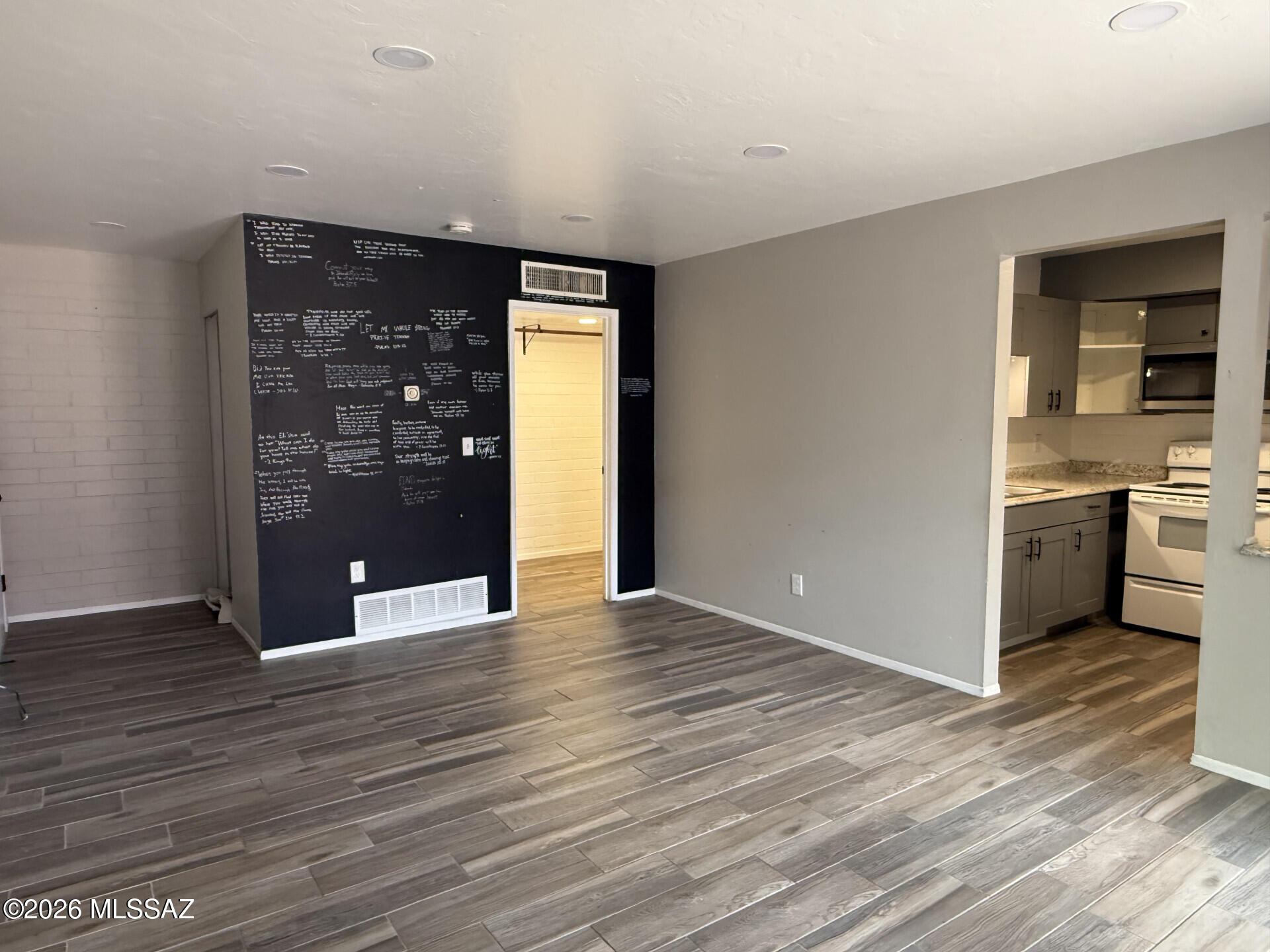 1336 S Avenida Polar C104