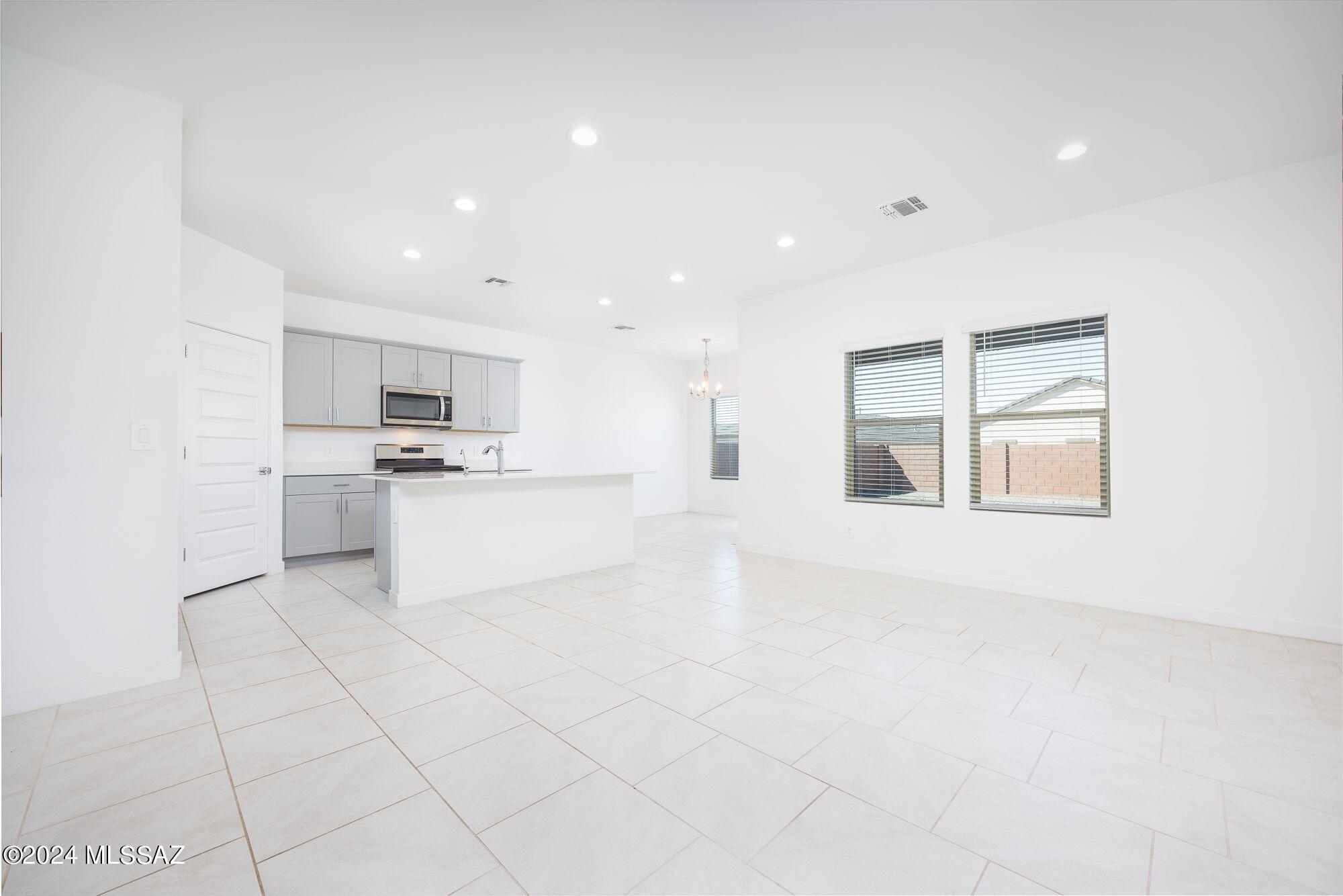 The Village at Barnett - Residential Lease