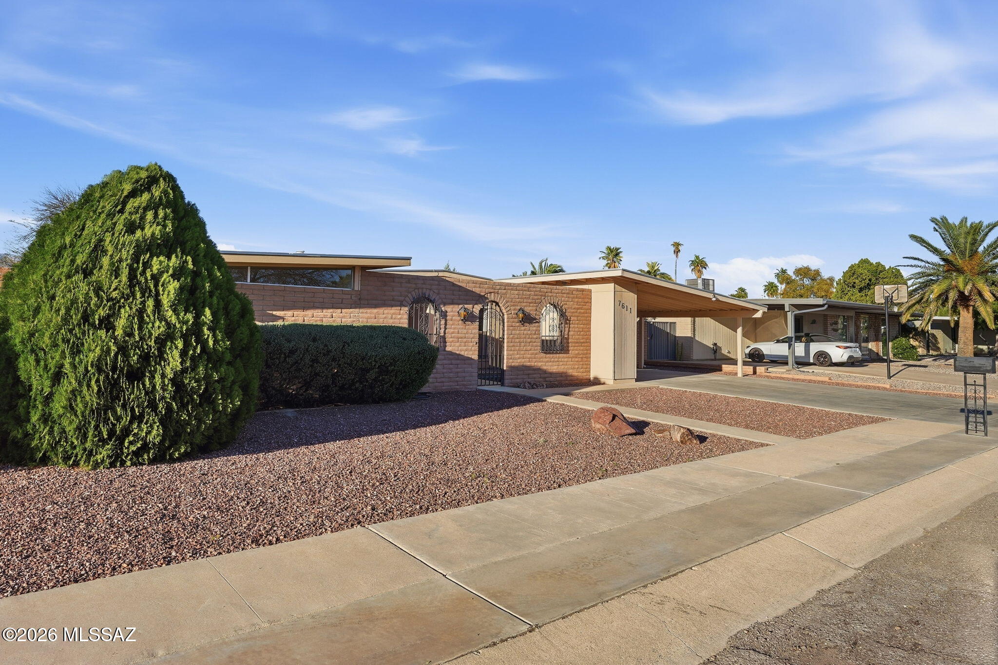 7611 E Waverly Street