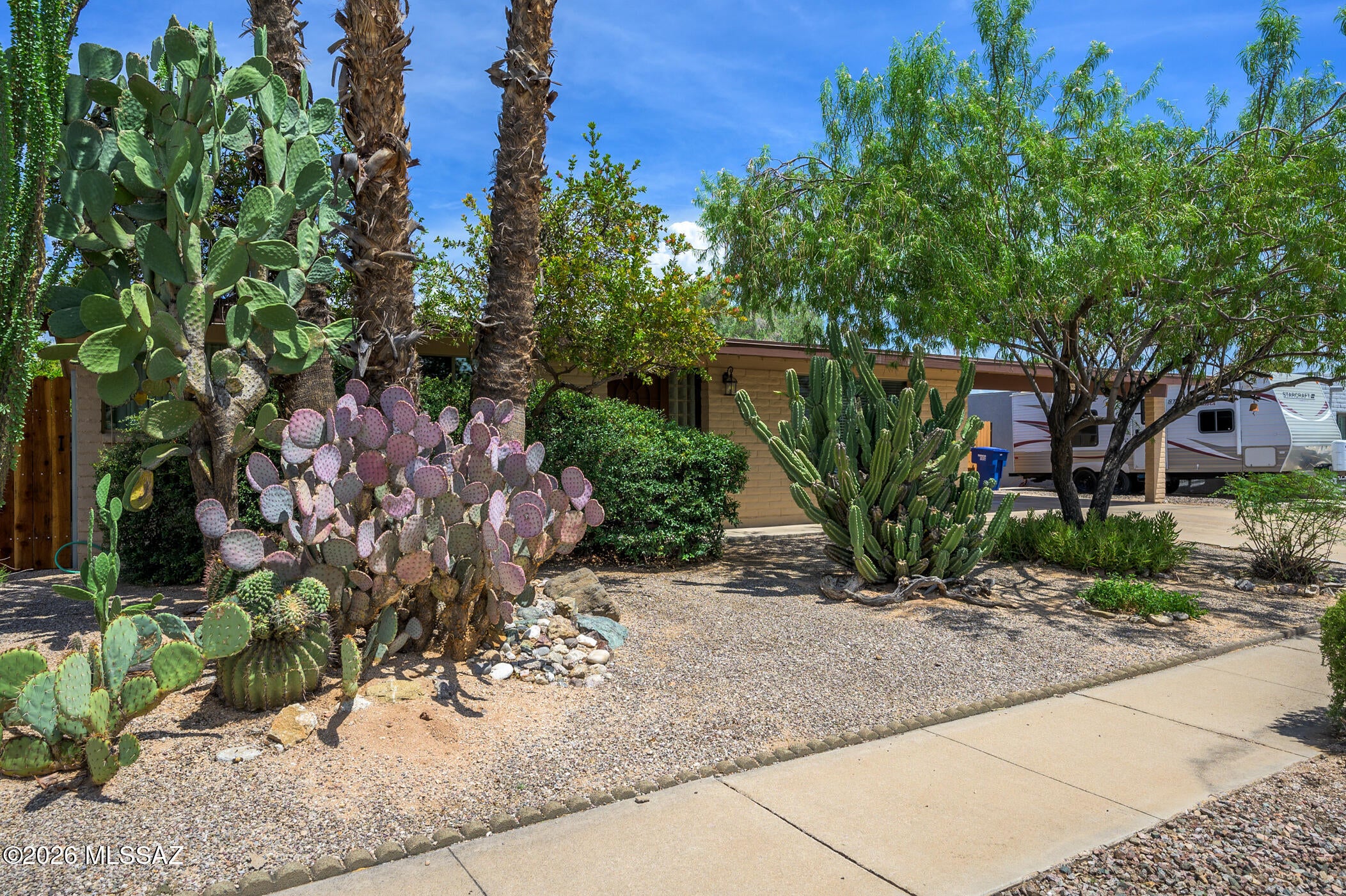 9541 E Calle Eunice
