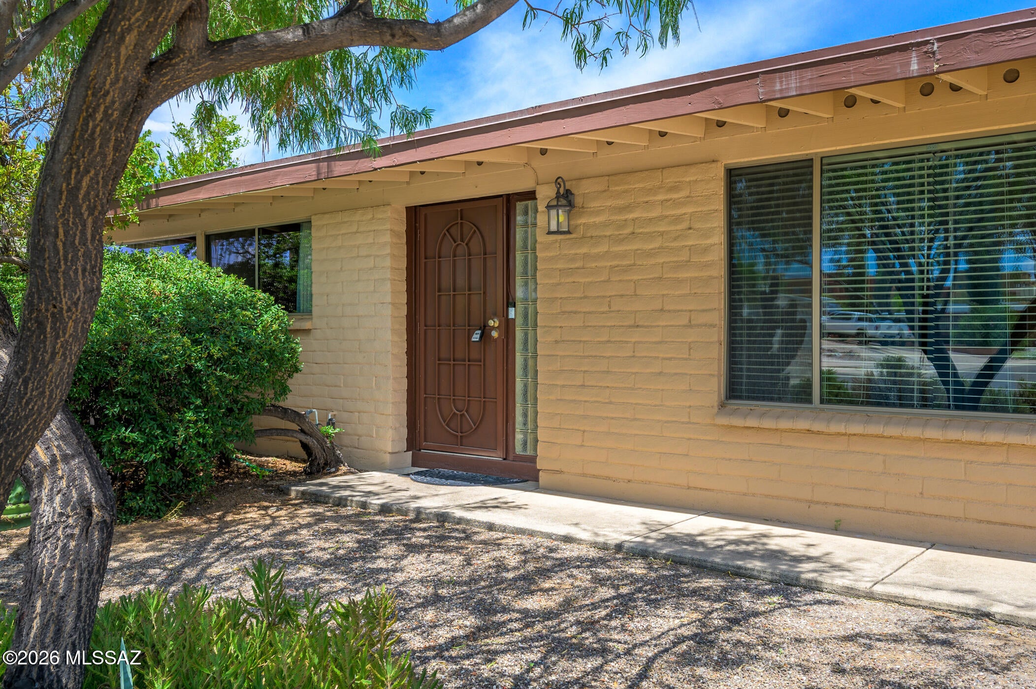 9541 E Calle Eunice