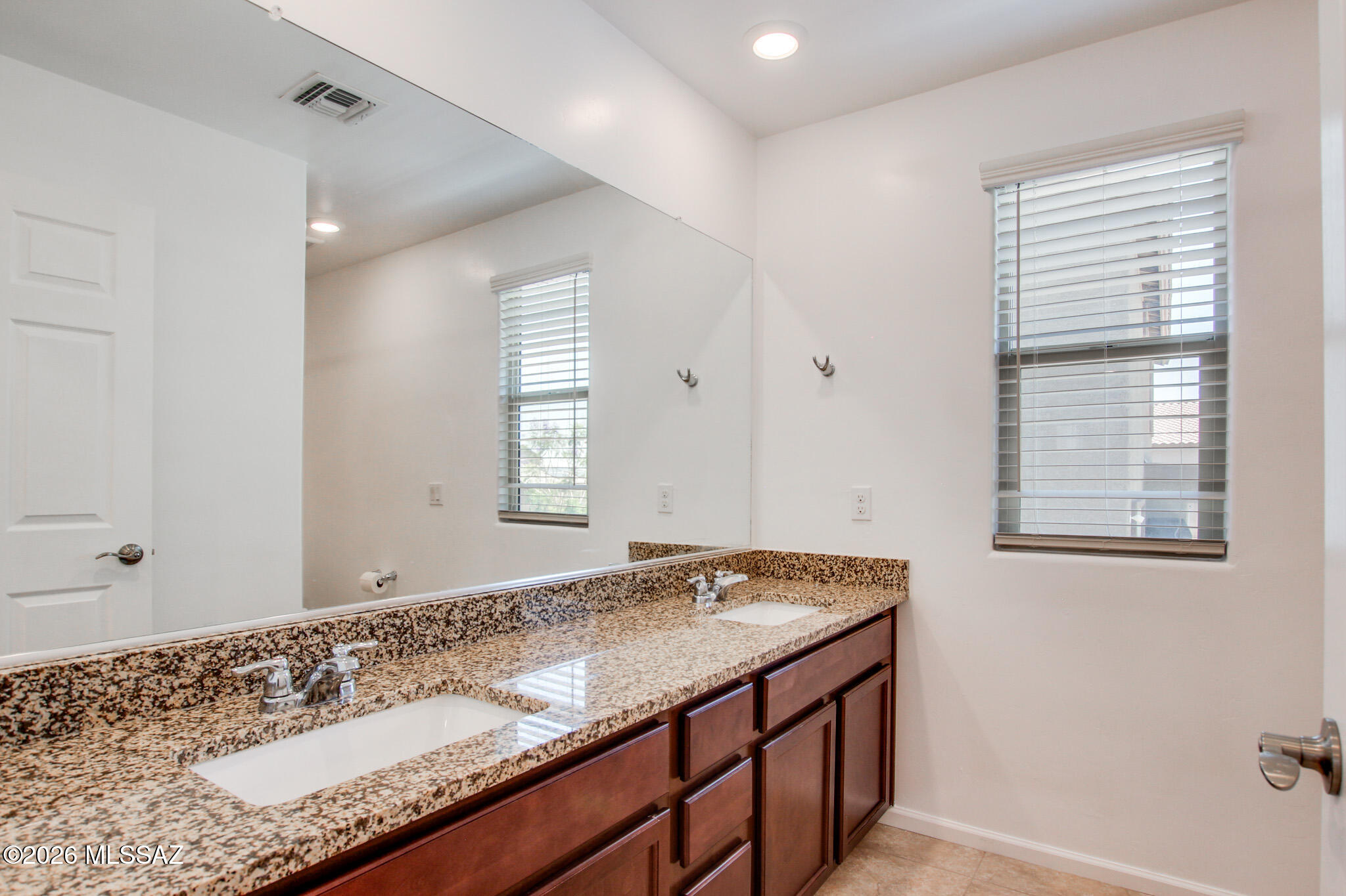 The Vistas At Rincon Knolls SQ20152600506 - Residential