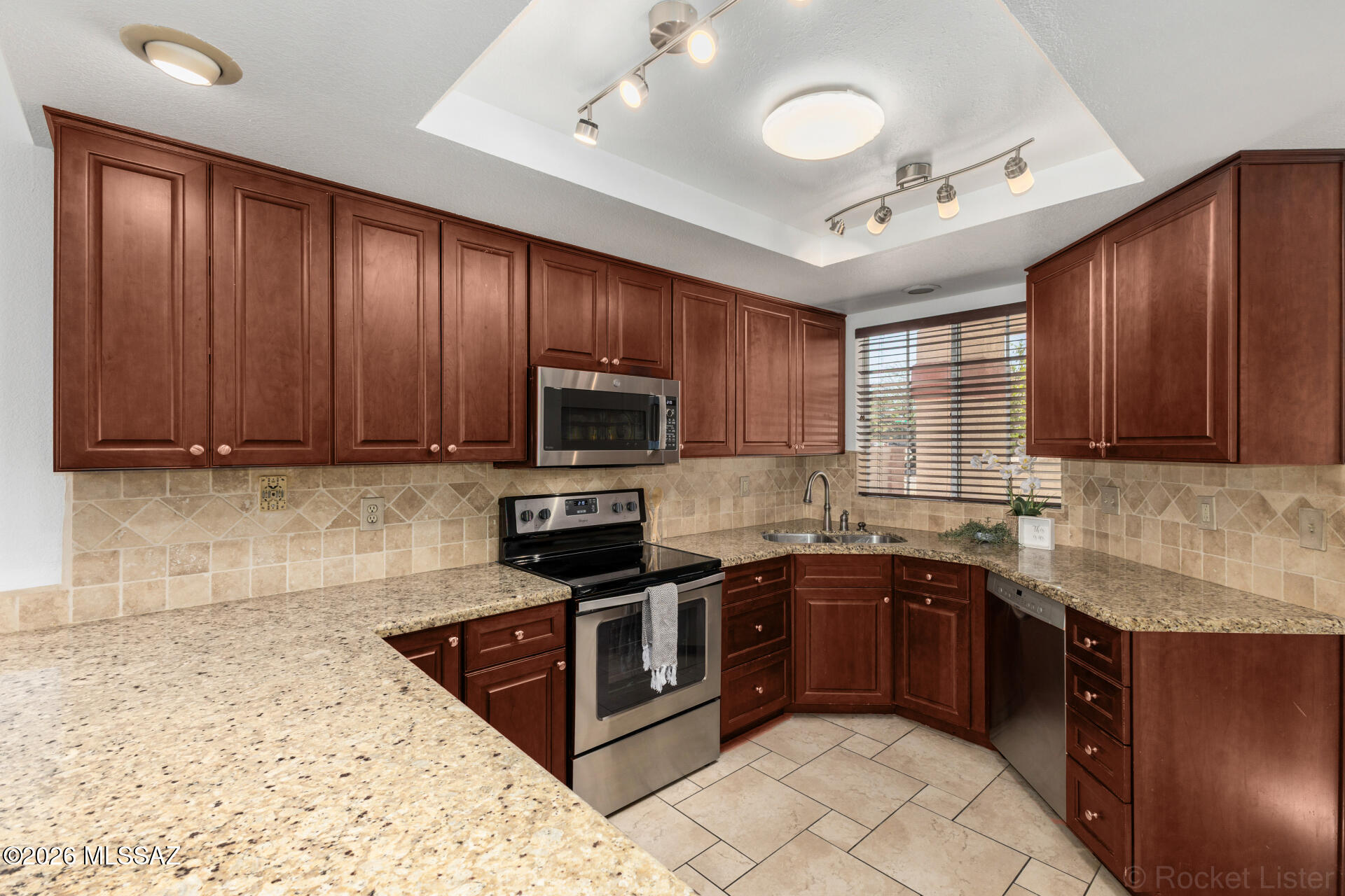 Elliott Homes At Rita Ranch (1-521) - Residential