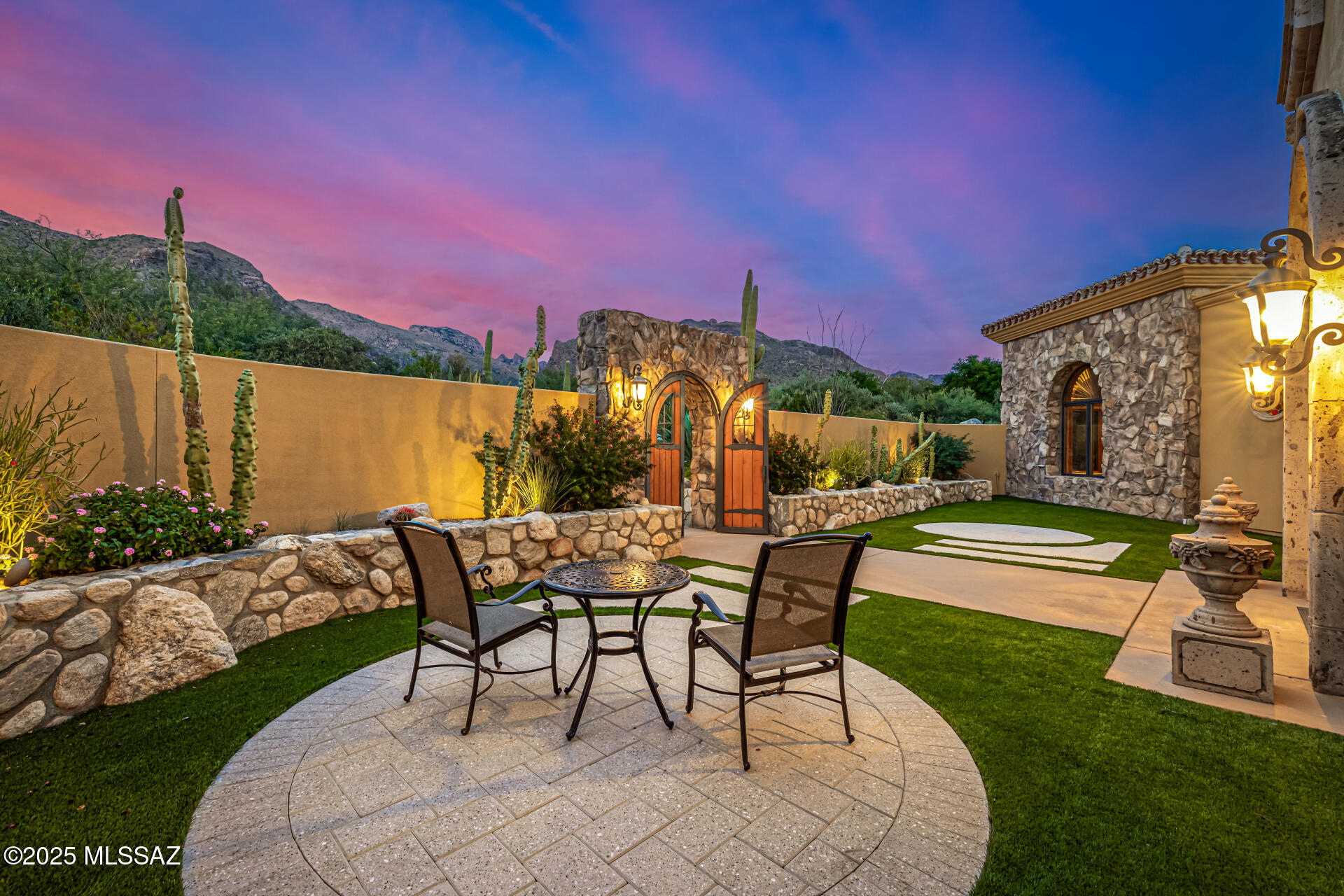 1734 E Sanctuary Cove Way