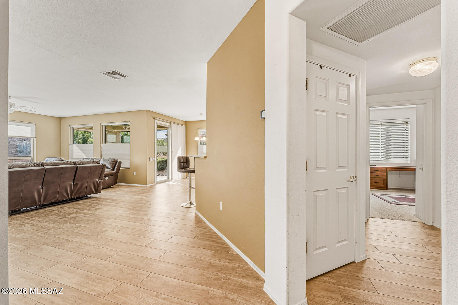 1917 W Vista Ridge Drive