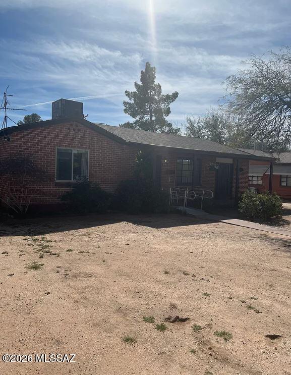 Country Club Annex - Residential Lease