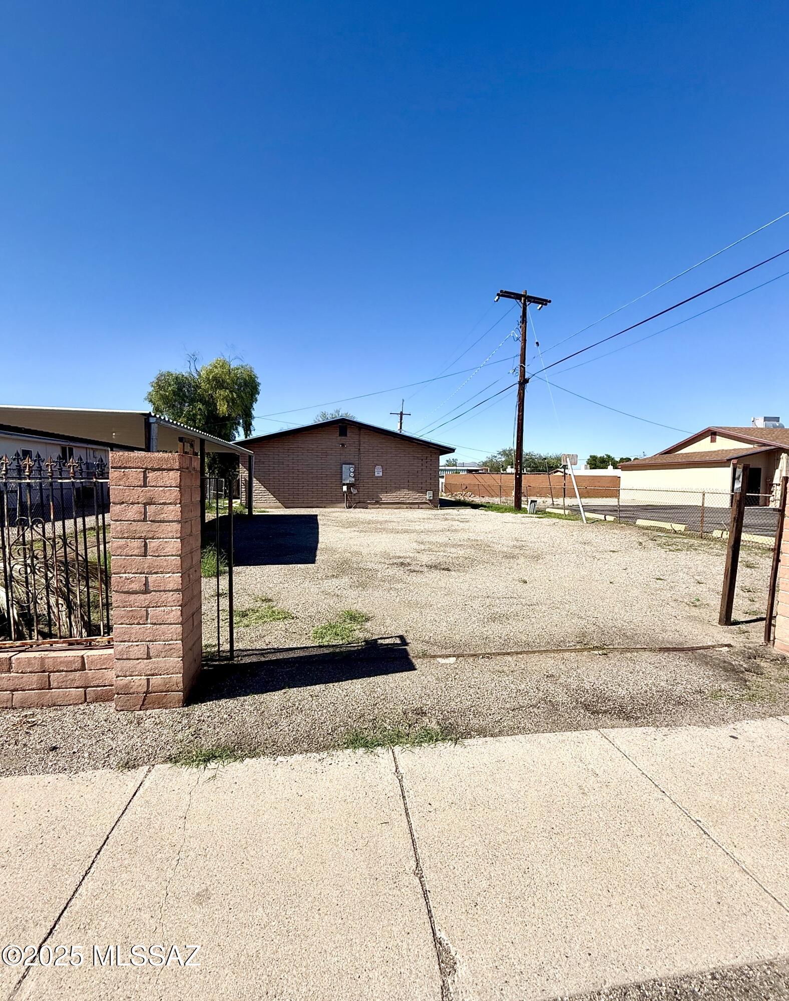 525 N Cherokee Avenue