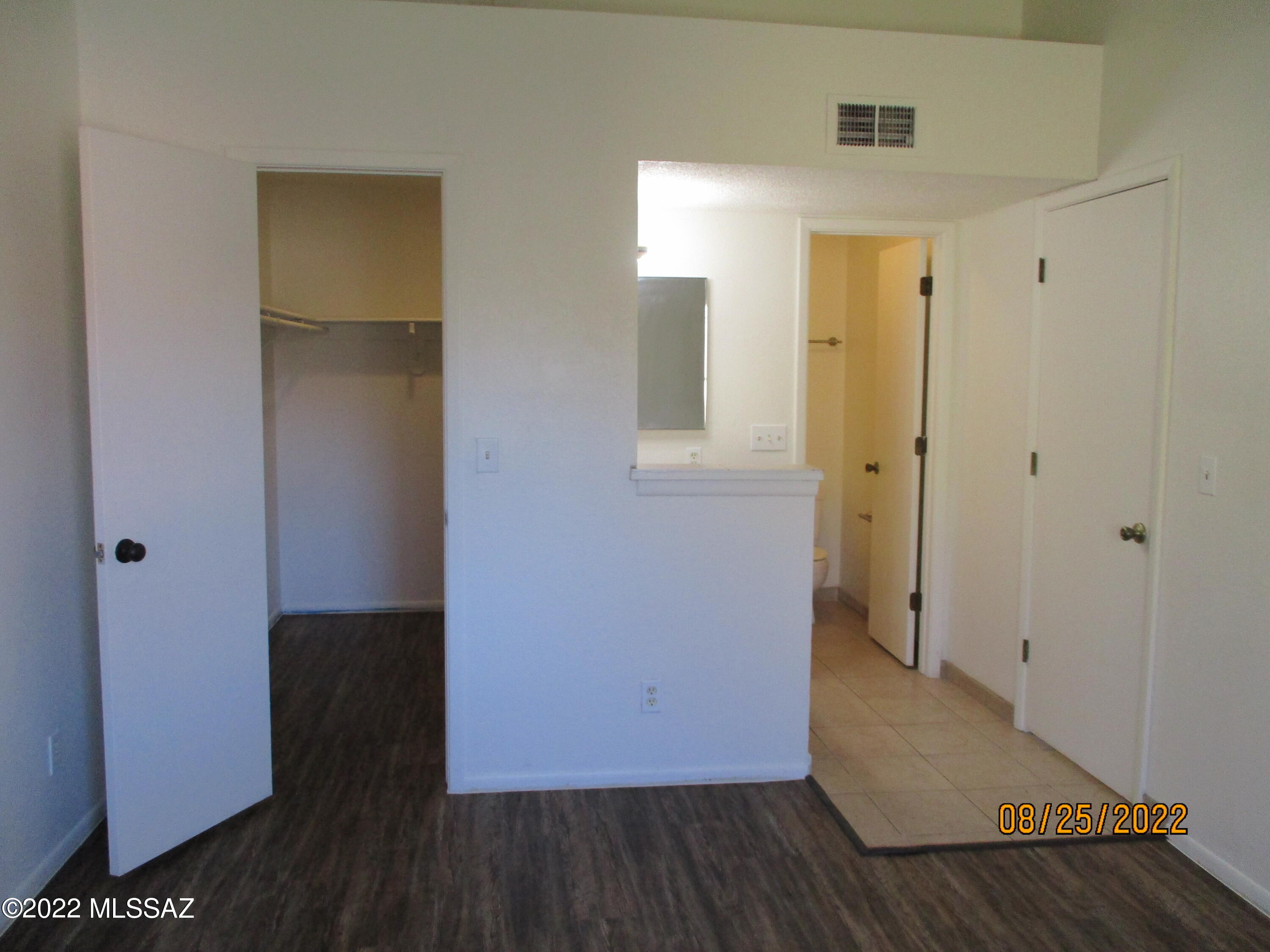 Woodland Place Condominiums (101-152, 201-252) - Residential Lease