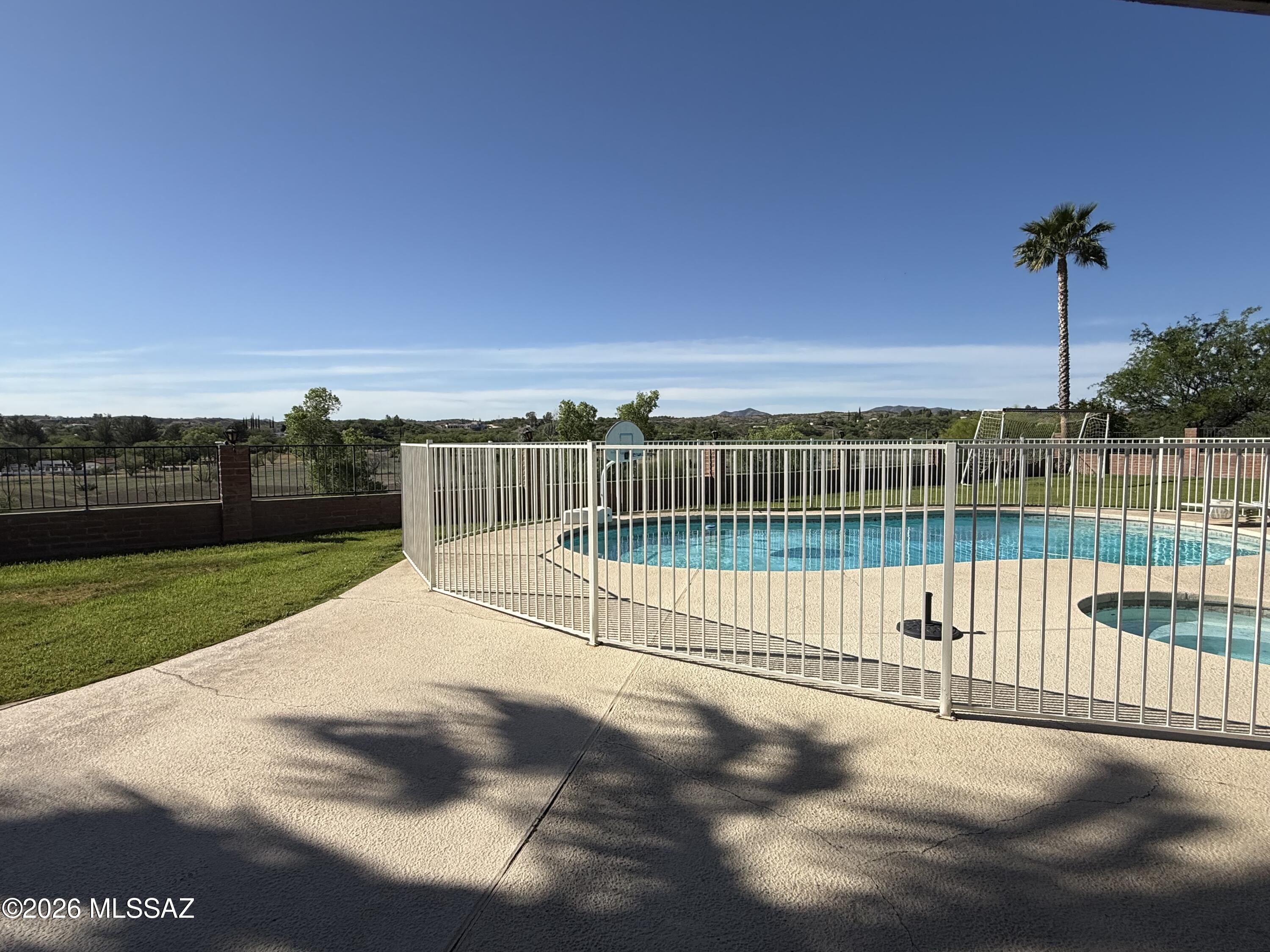 1629 W Meadow Hills Drive