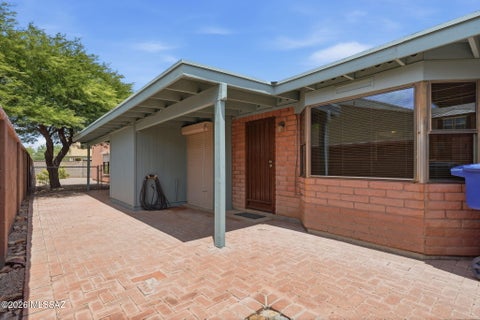 Photo of 1125 E Kleindale Road, Tucson, AZ 85719 (MLS # 22621949)