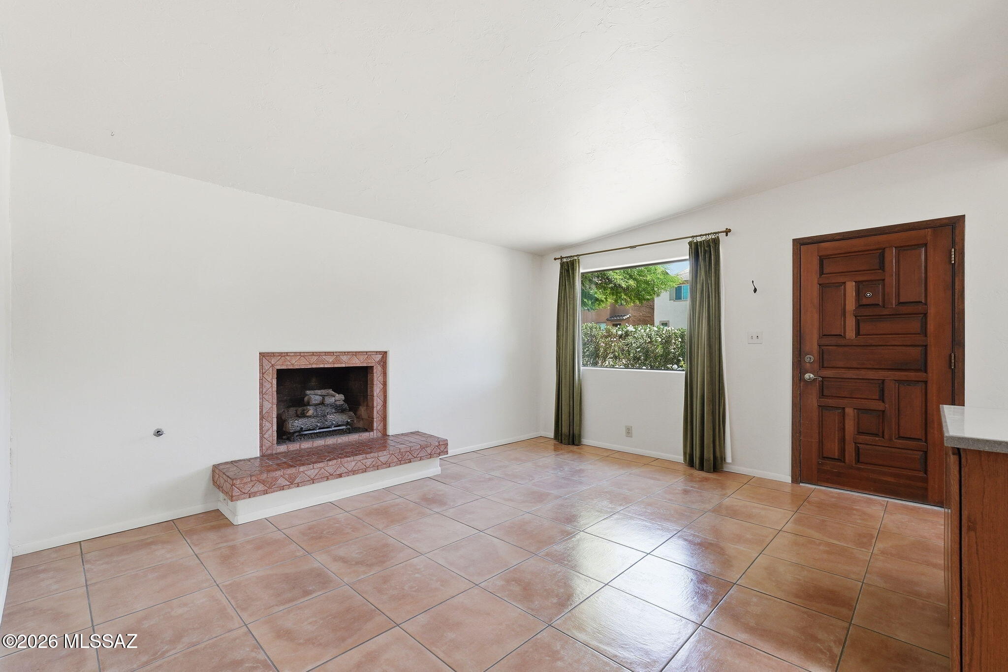1125 E Kleindale Road