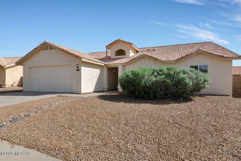 Photo of 9766 E Paseo San Ardo, Tucson, AZ 85747 (MLS # 22608768)