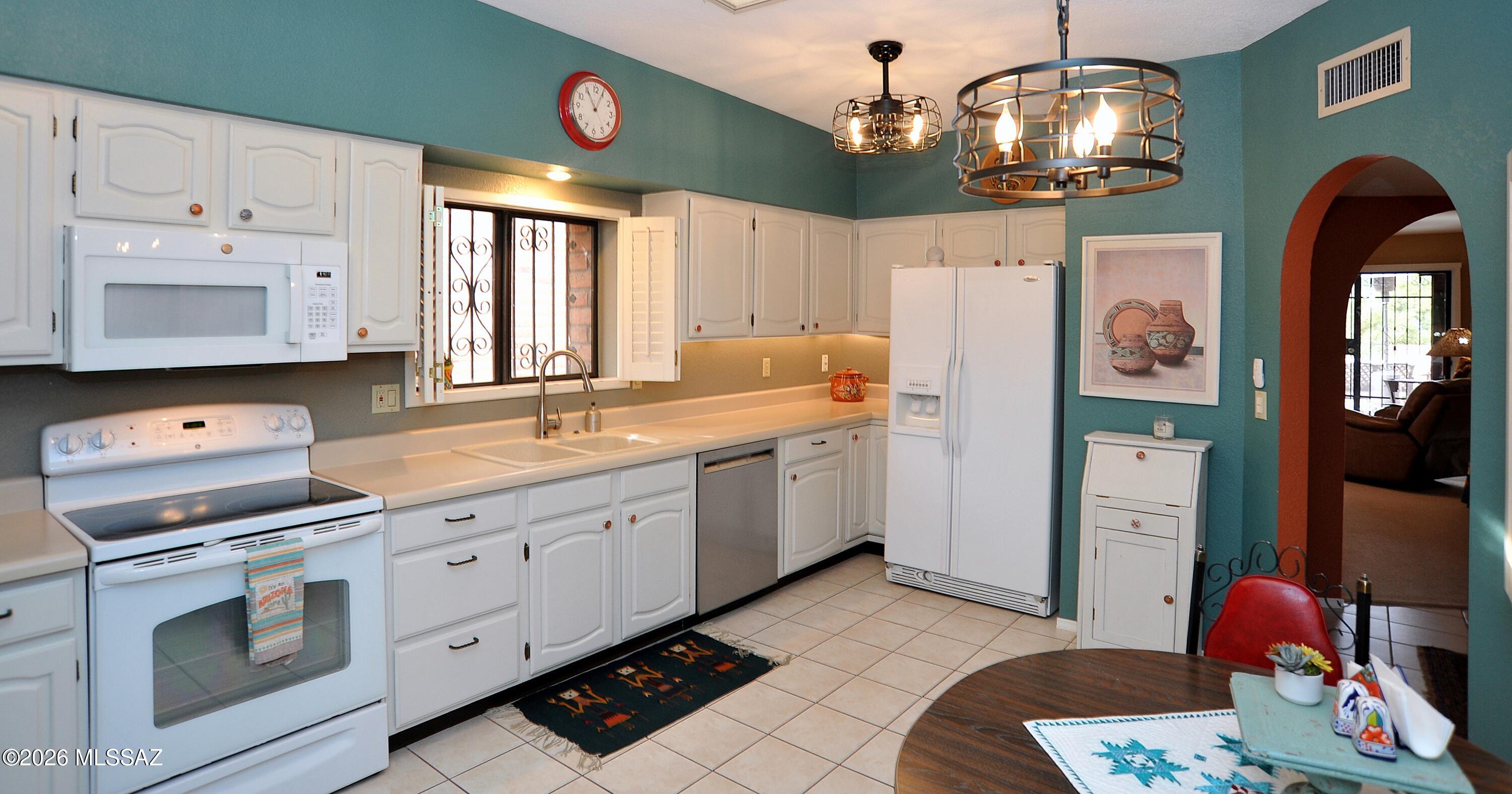 La Cholla Hills(314-353) - Residential