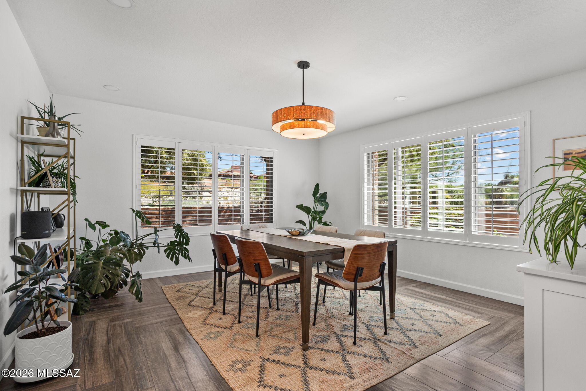 6850 E Loma Del Bribon