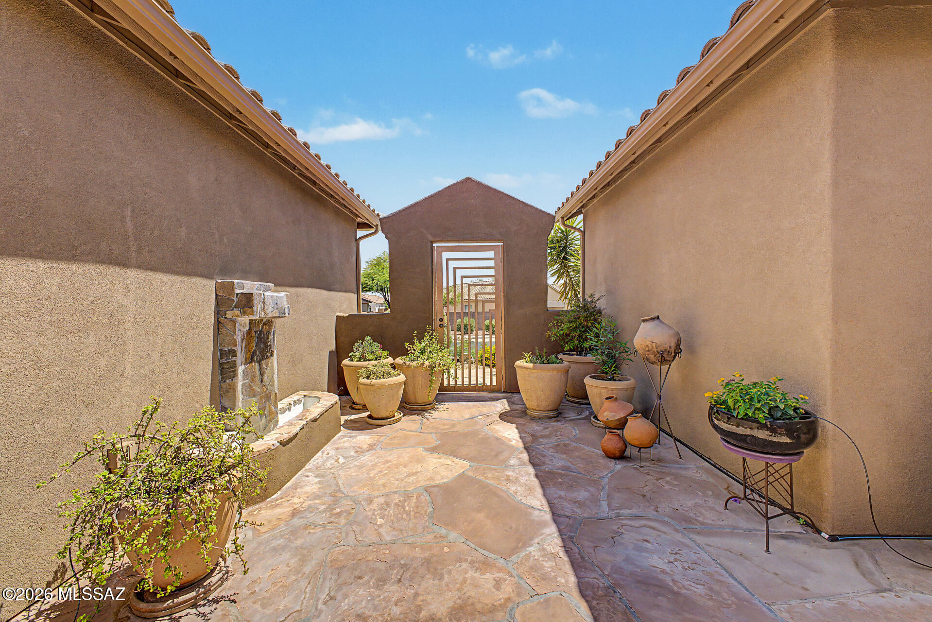 1156 W Casentino Pass