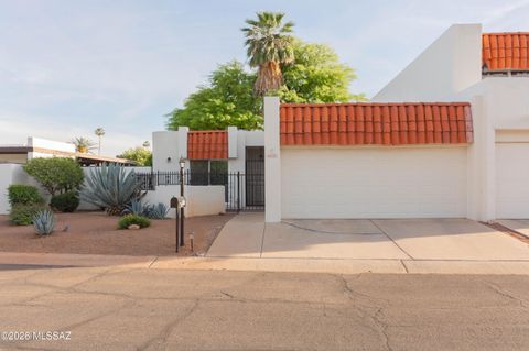 Photo of 6698 E Paseo Dorado, Tucson, AZ 85715 (MLS # 22608744)