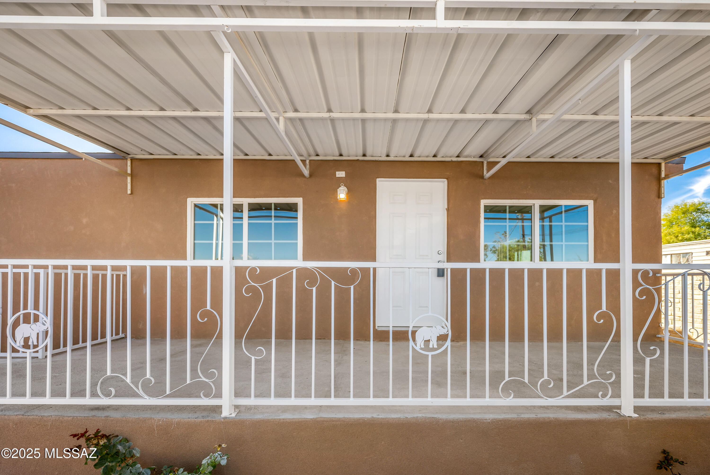 3348 E Holladay Street