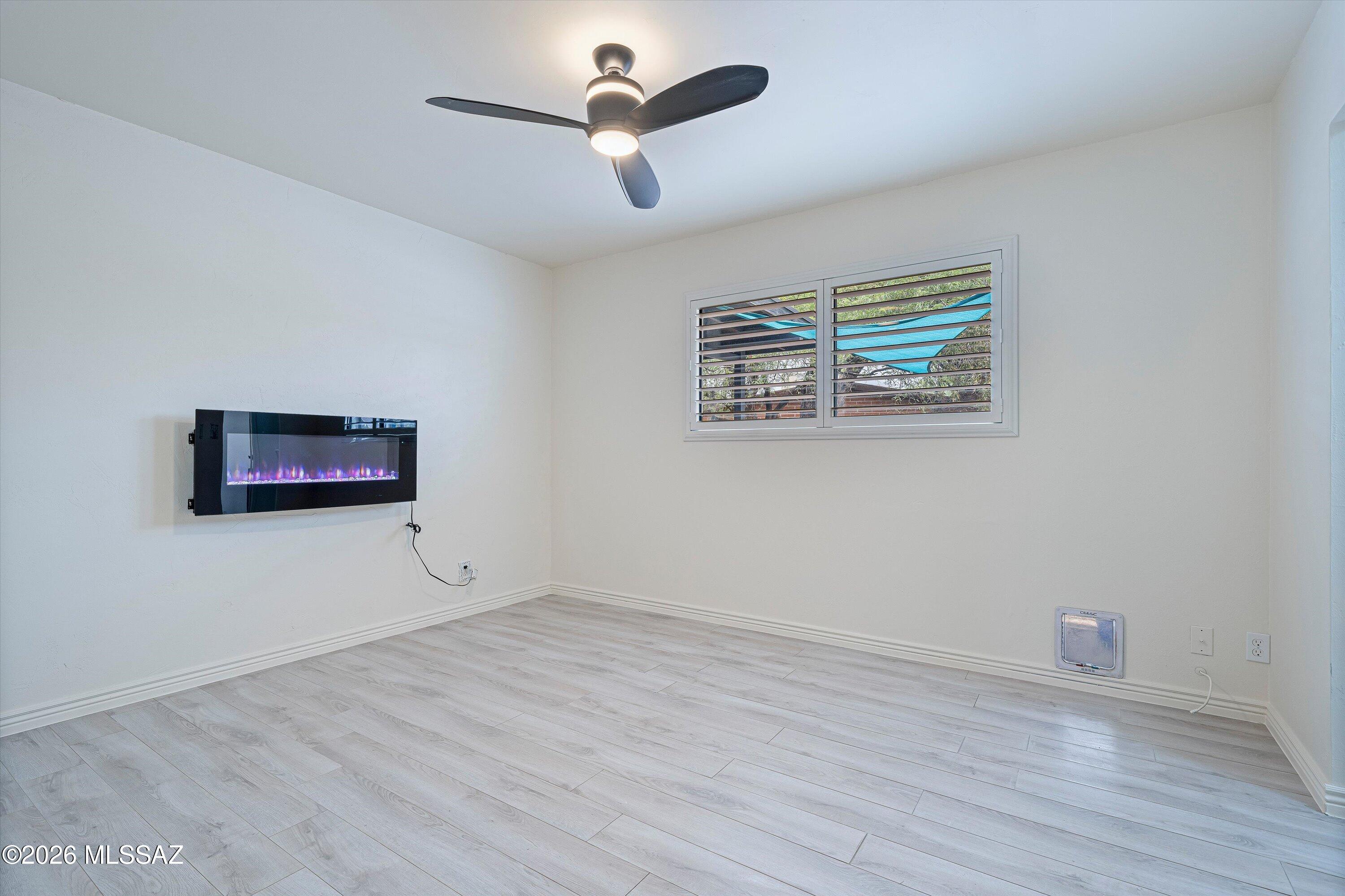 Sherwood Village Terrace (547-571) - Residential