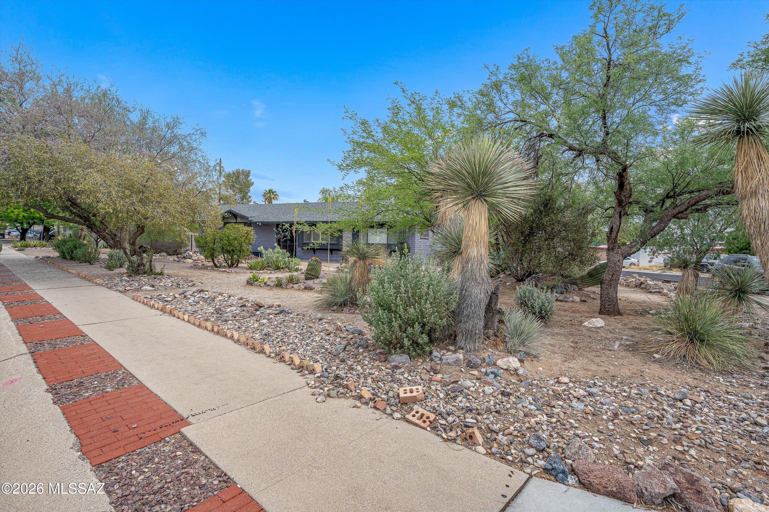 Sherwood Village Terrace (547-571) - Residential