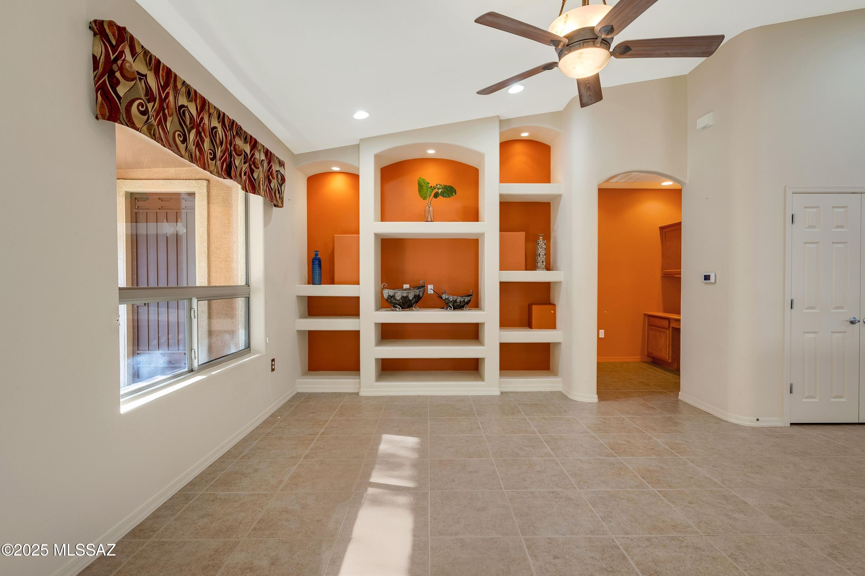 Las Campanas Villiage Phase II (112-219) - Residential