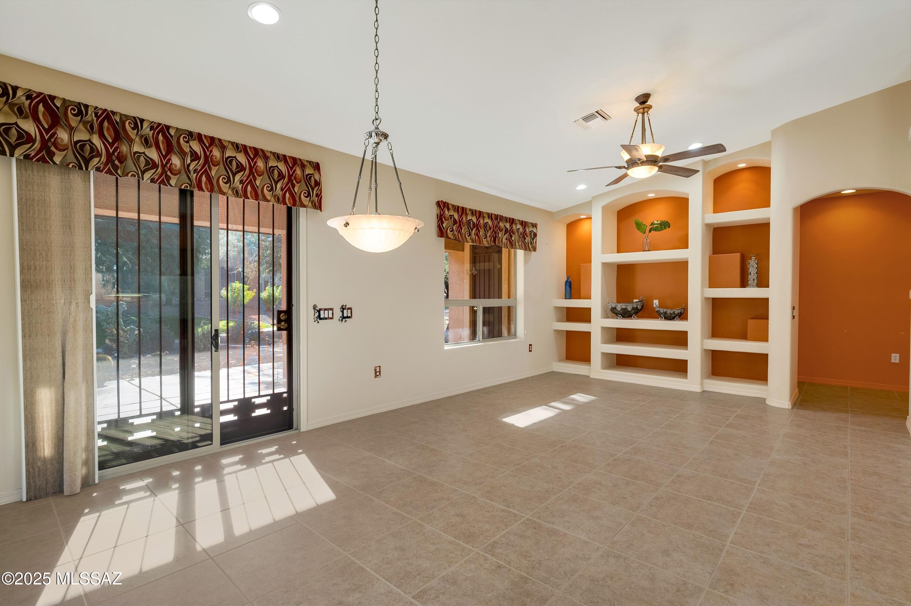 Las Campanas Villiage Phase II (112-219) - Residential