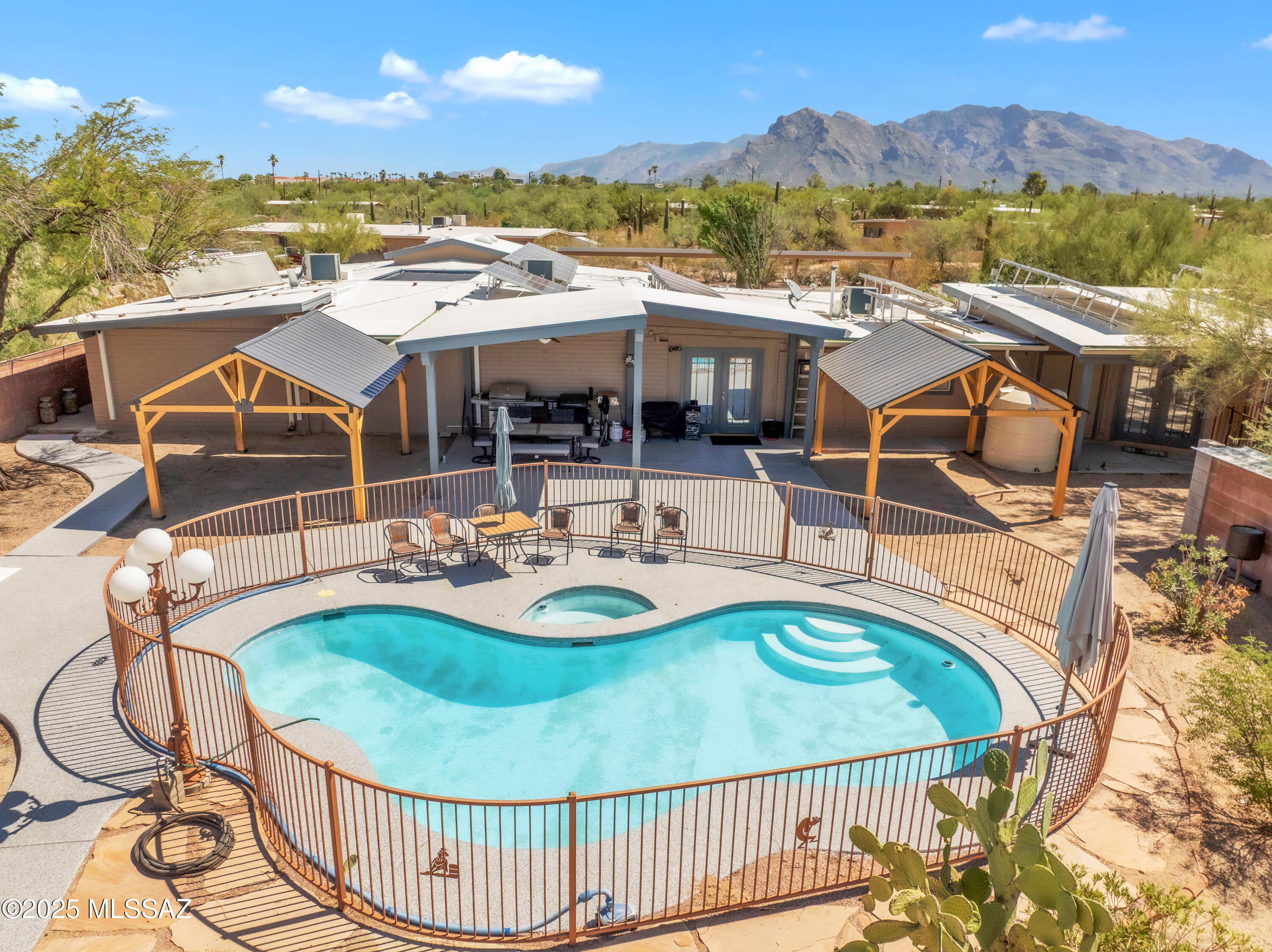 Casas Adobes Estates (541-618) - Residential