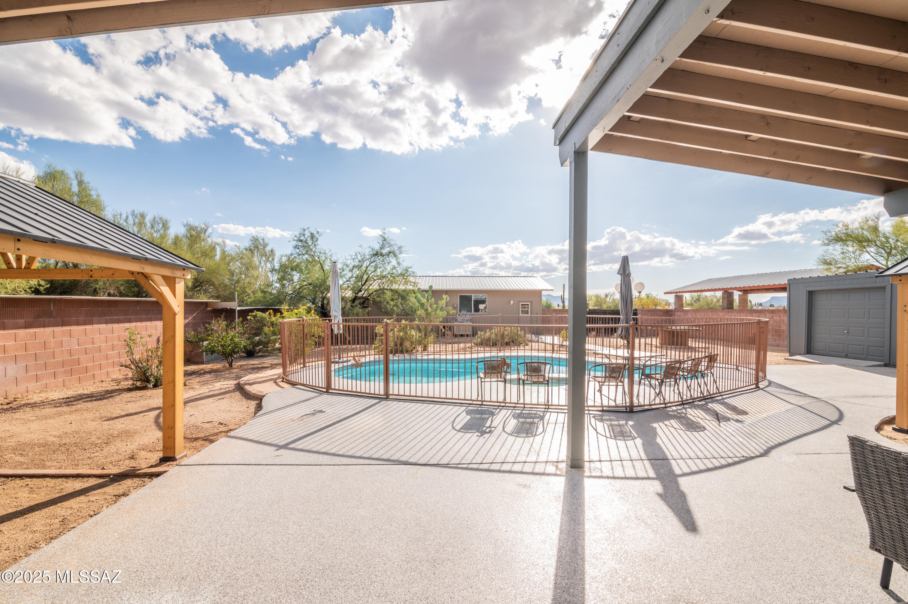 Casas Adobes Estates (541-618) - Residential
