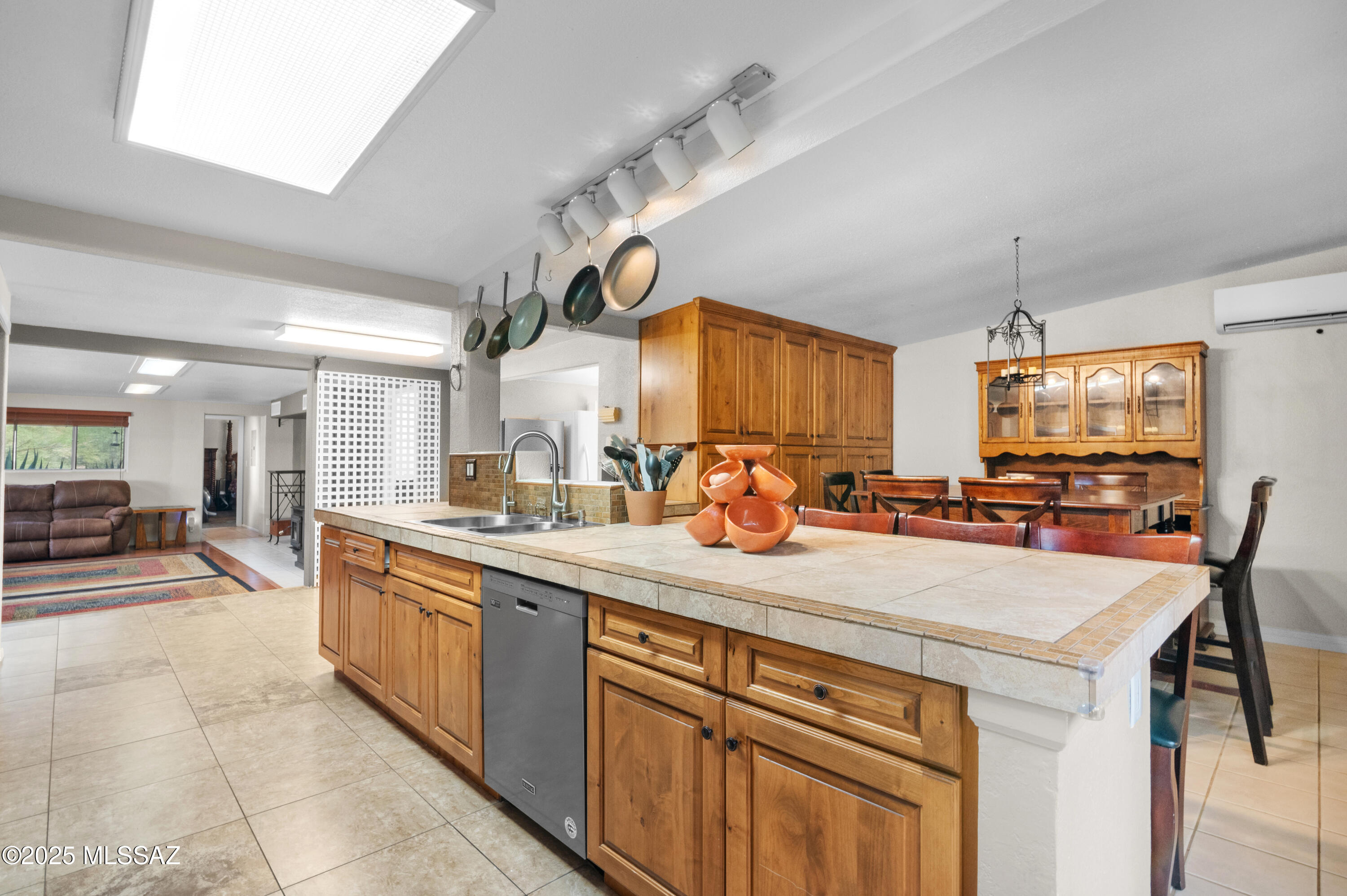 Casas Adobes Estates (541-618) - Residential