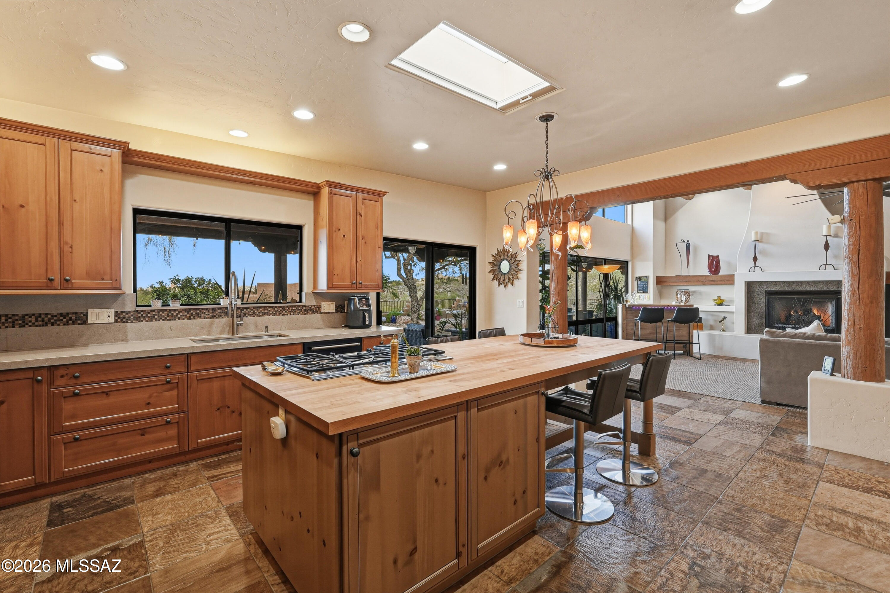 6060 N Abington Road