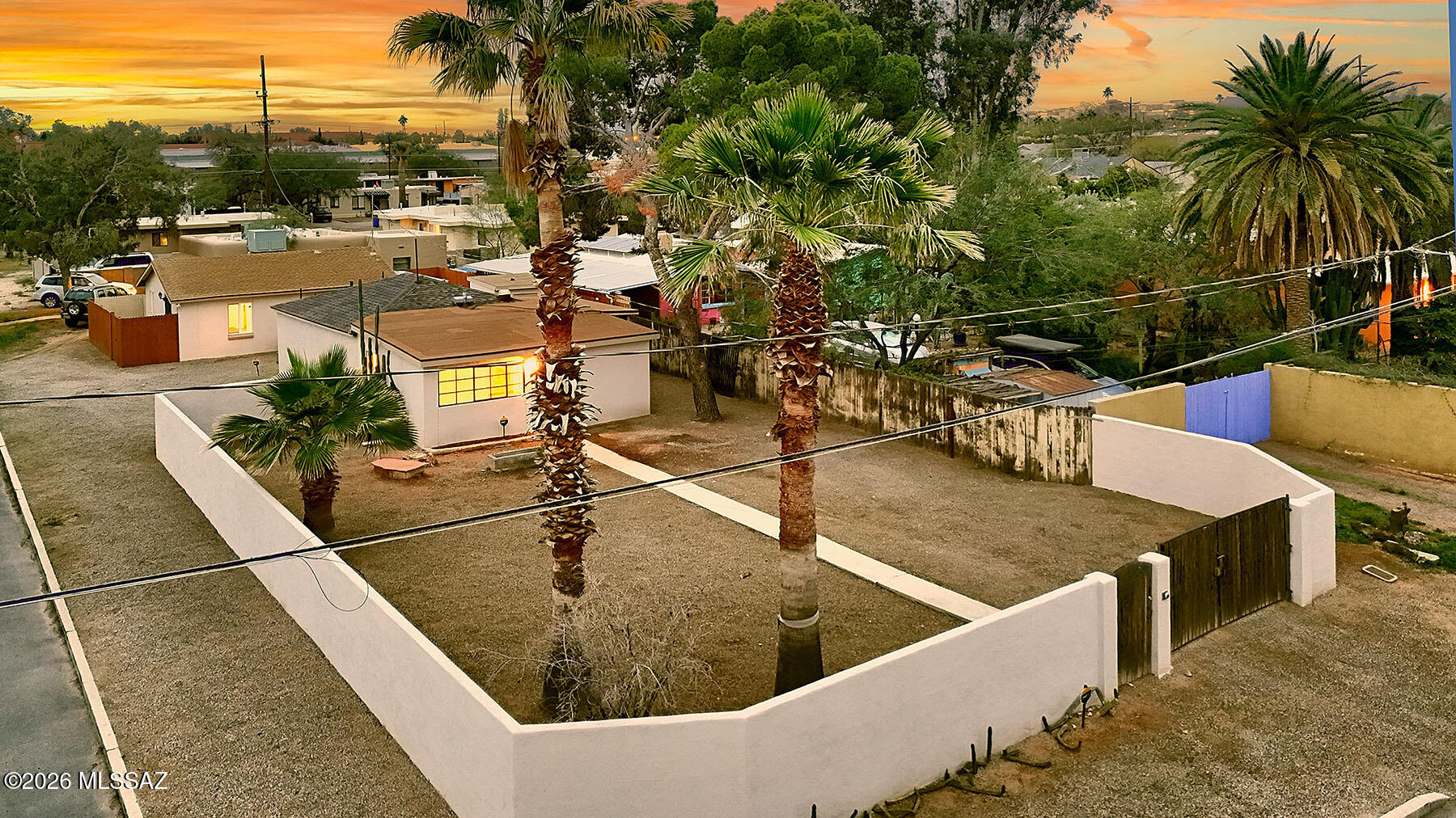 3156 E Towner Street