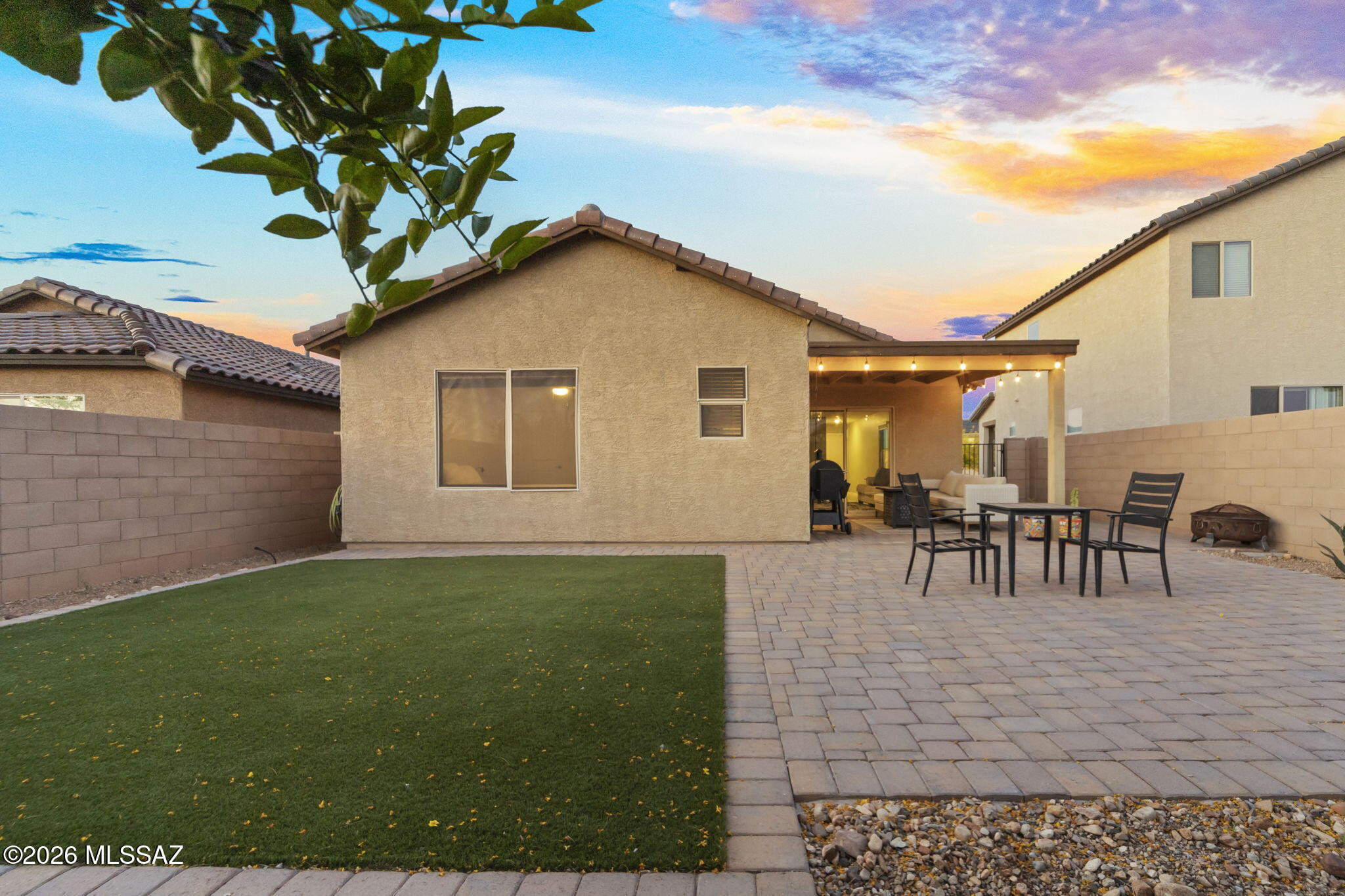 8870 E Raven Hill Way