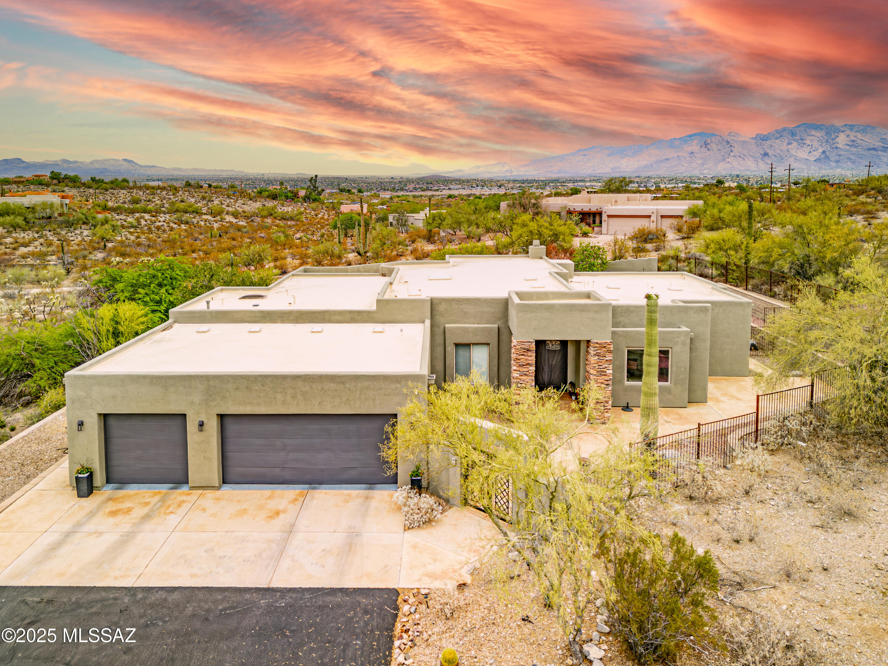5880 Tucson Mountain Drive