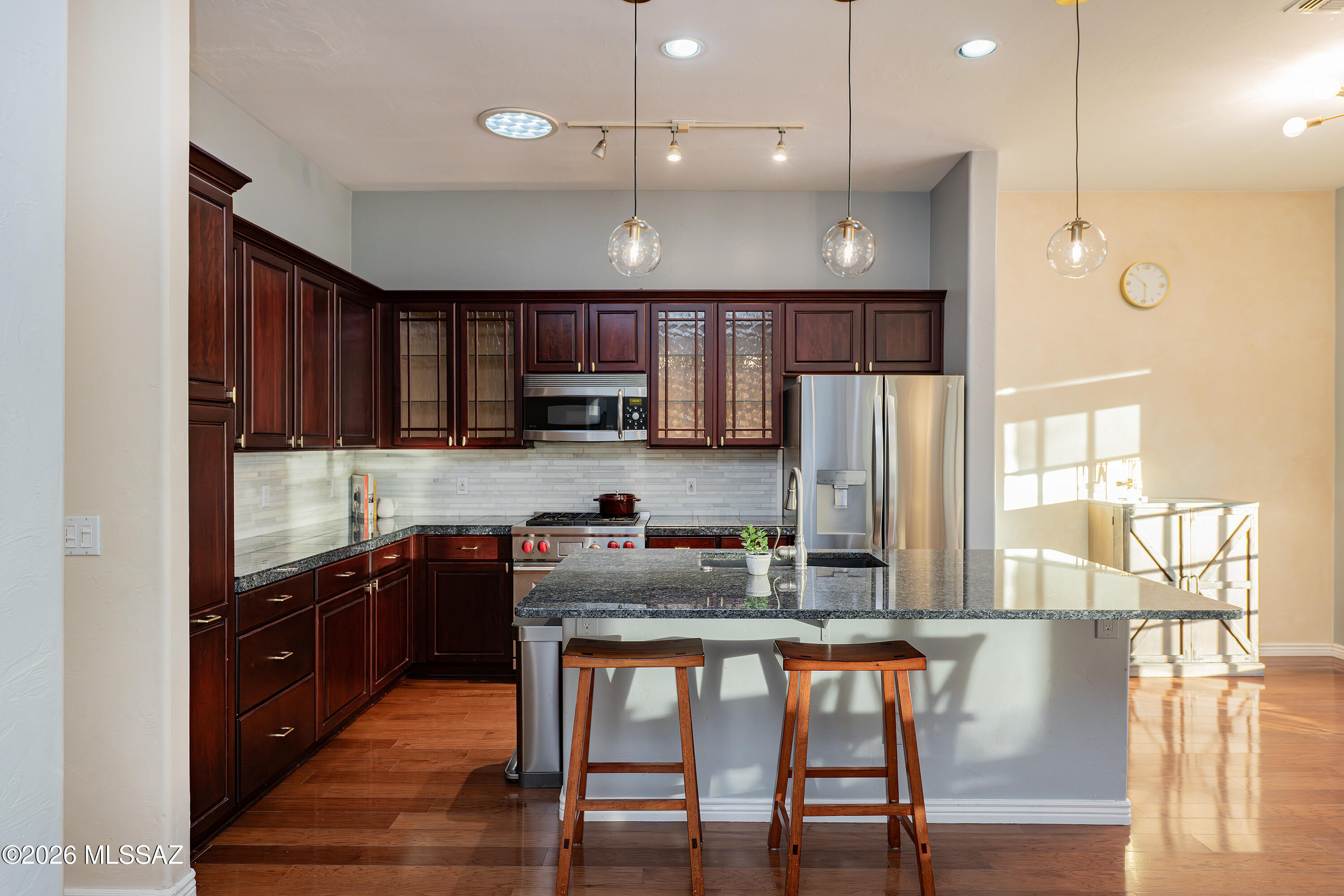 241 W Carlynn Cliff Place