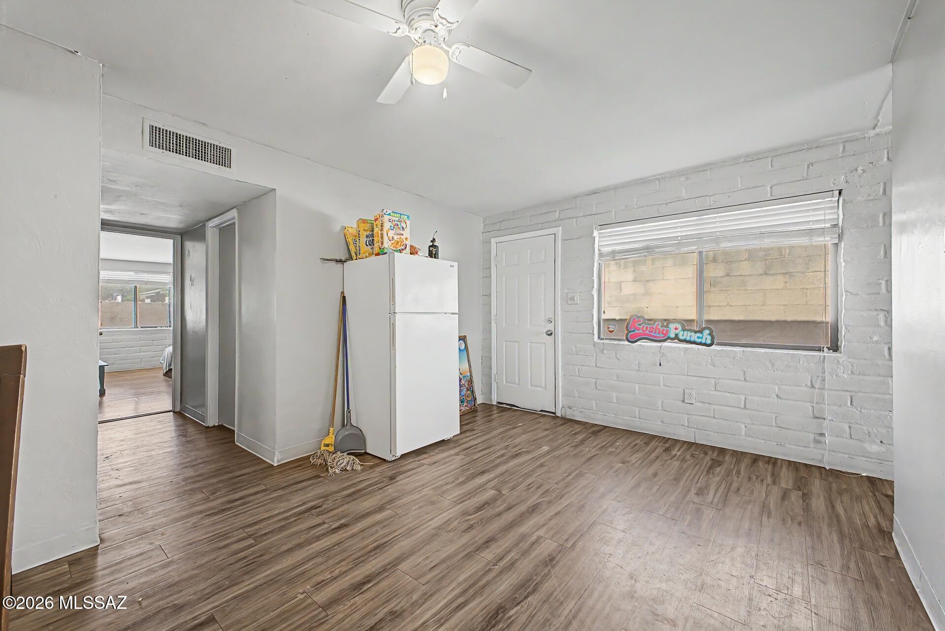 528 W 42nd Street