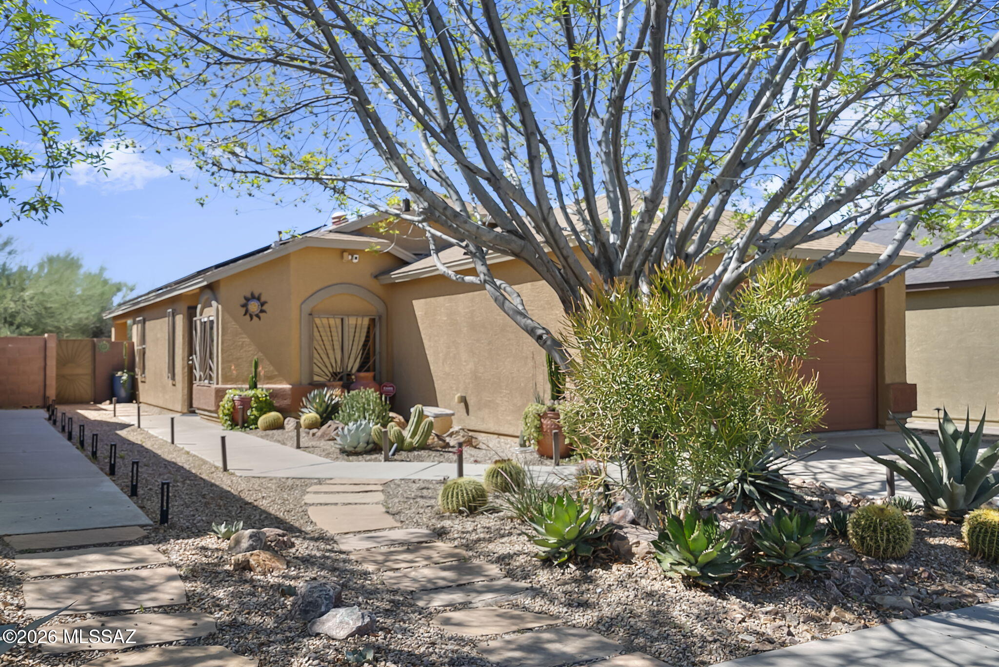 Tres Pueblos - Residential