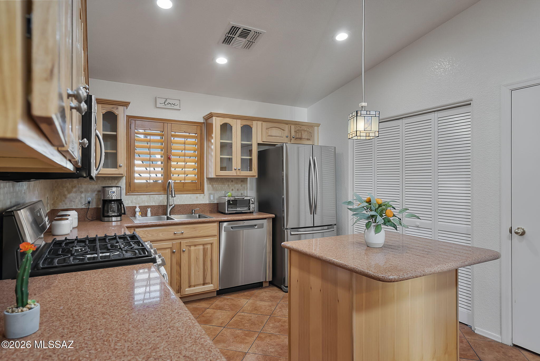 2400 E Camino Malcote