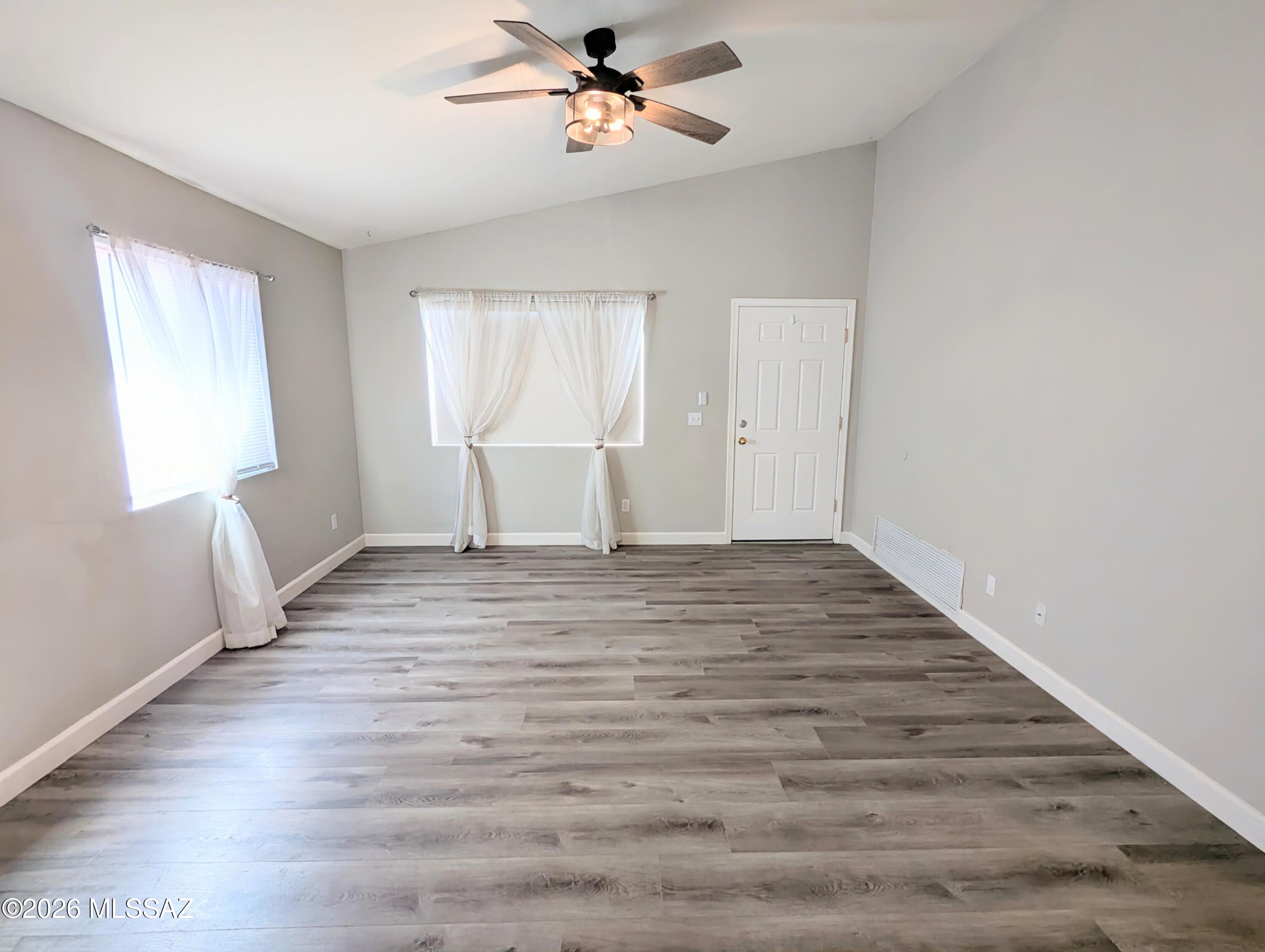 10379 E Ravenswood Street