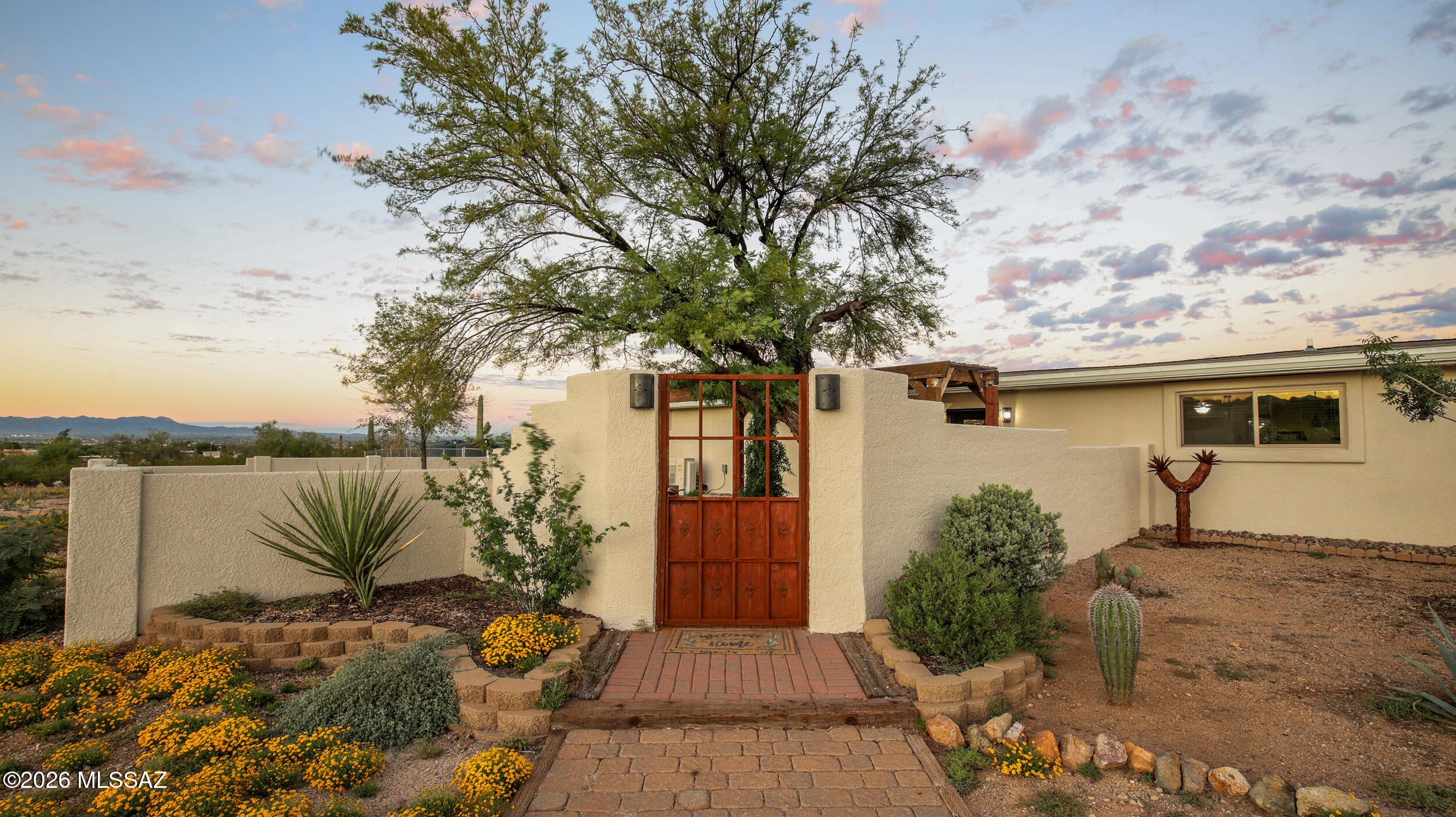 4520 N Calle Cadenza