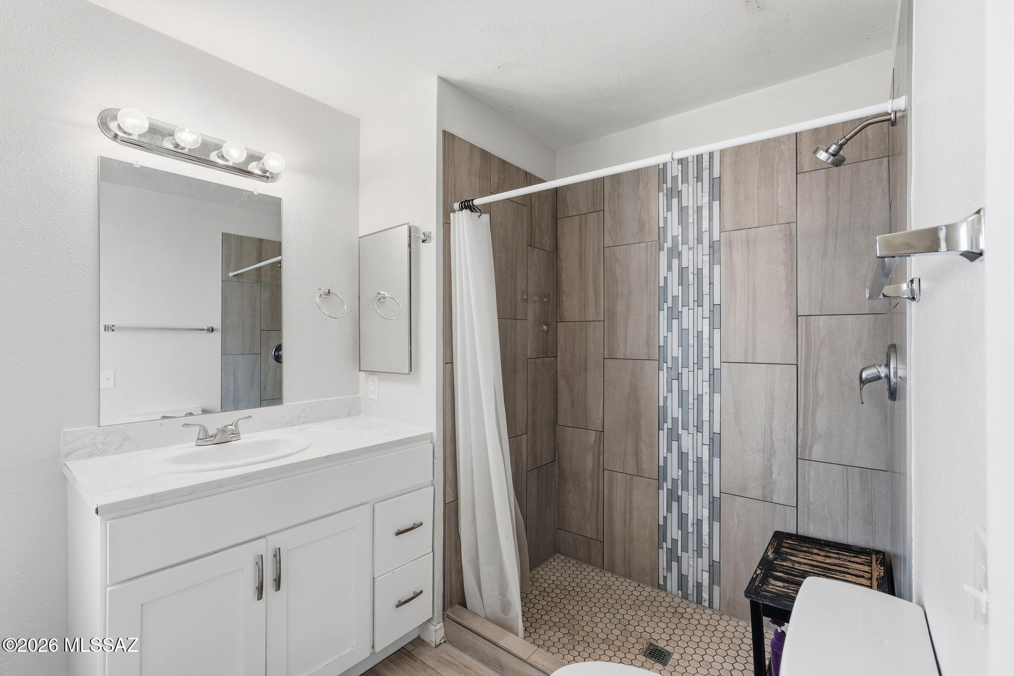 Mission West (1-370) - Residential