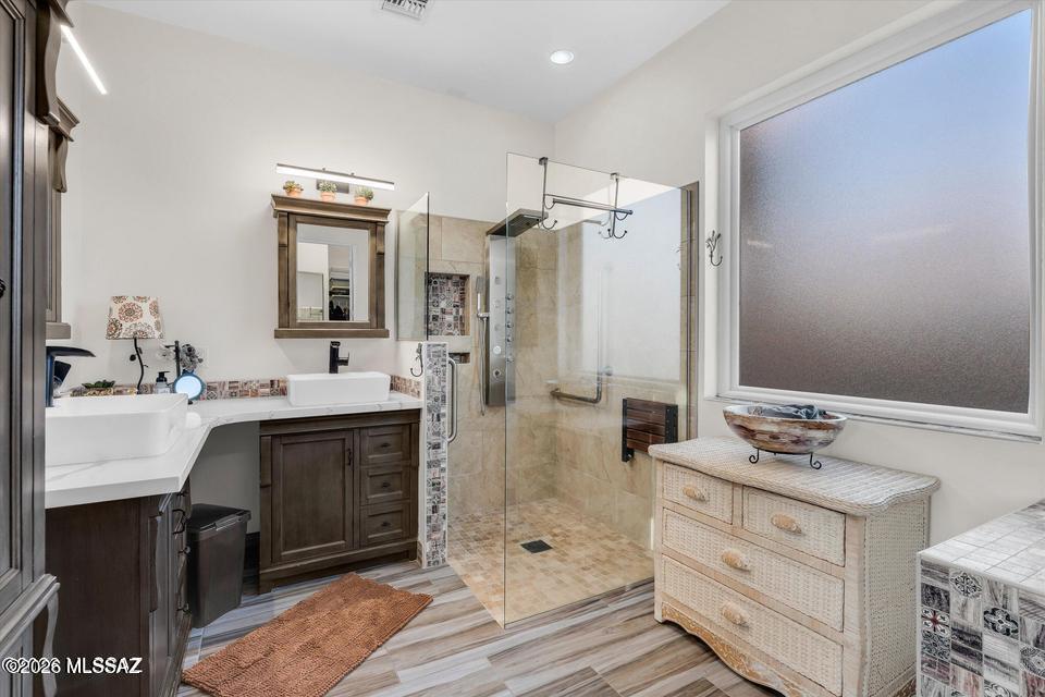 Coyote Creek (1-395) - Residential Lease
