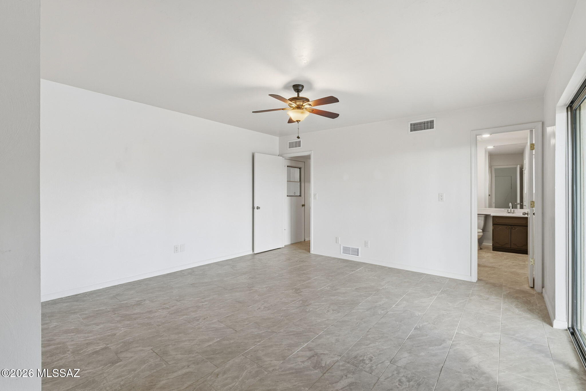 Shadow Roc (81-141) - Residential