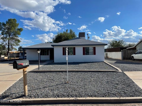 Photo of 3950 E Justin Lane, Tucson, AZ 85712 (MLS # 22619545)