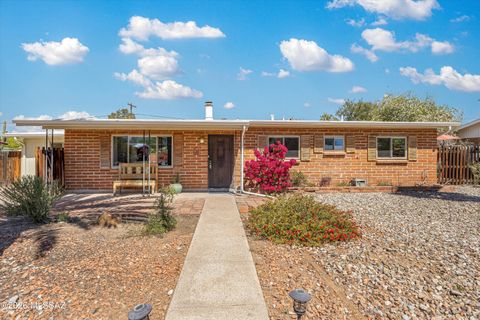 Photo of 6021 E Eli Street, Tucson, AZ 85711 (MLS # 22607594)