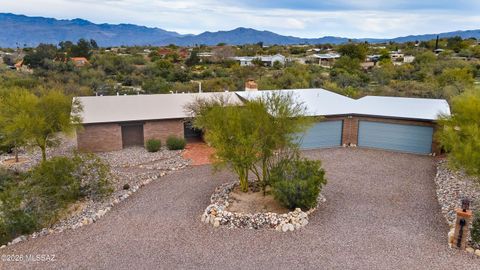 Photo of 10460 E VÃ­a Del Mar, Tucson, AZ 85748 (MLS # 22603867)