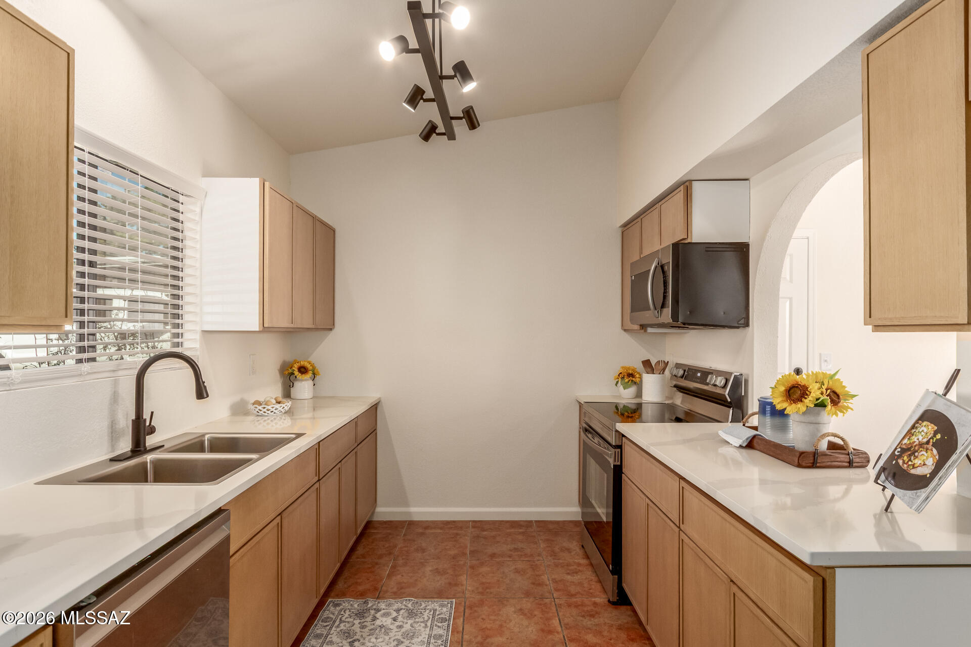 New Tucson Unit NO. 4 (1-203) - Residential
