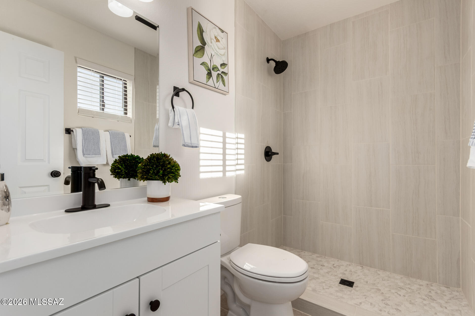 New Tucson Unit NO. 4 (1-203) - Residential