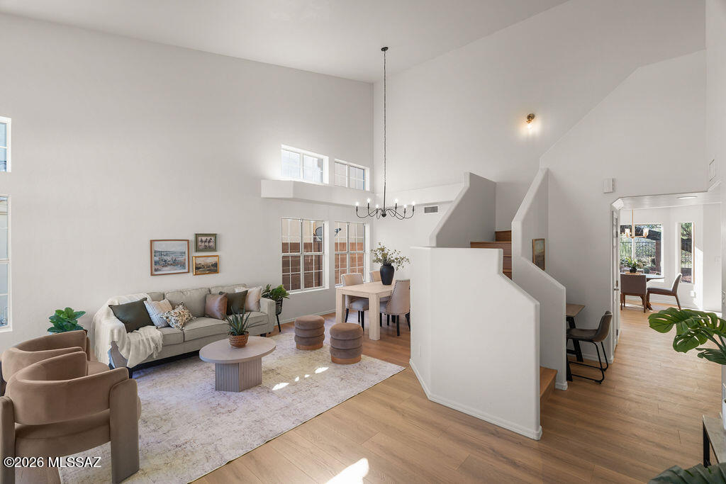 1320 E Dejerine Place